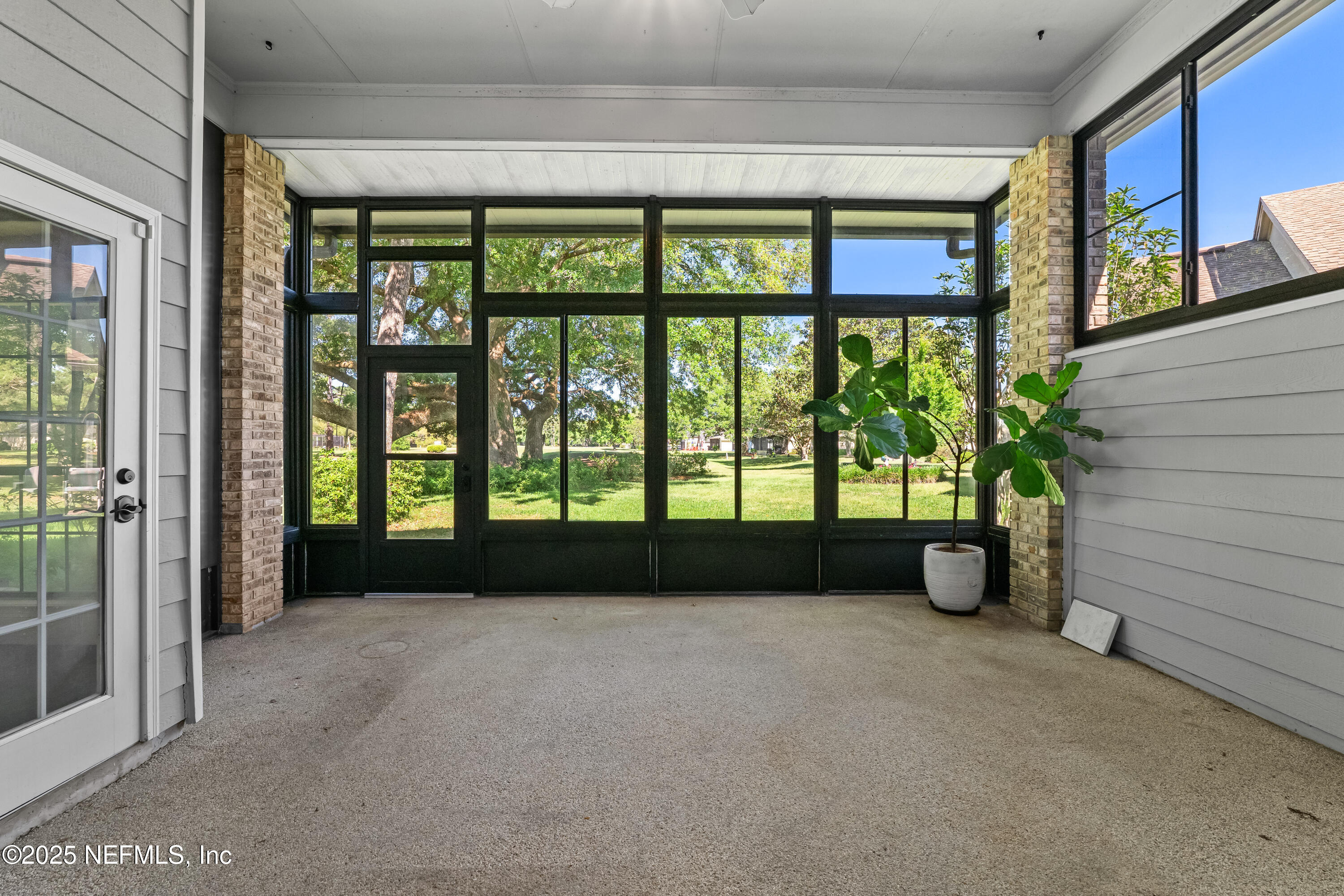 3709 BORDEN Lane