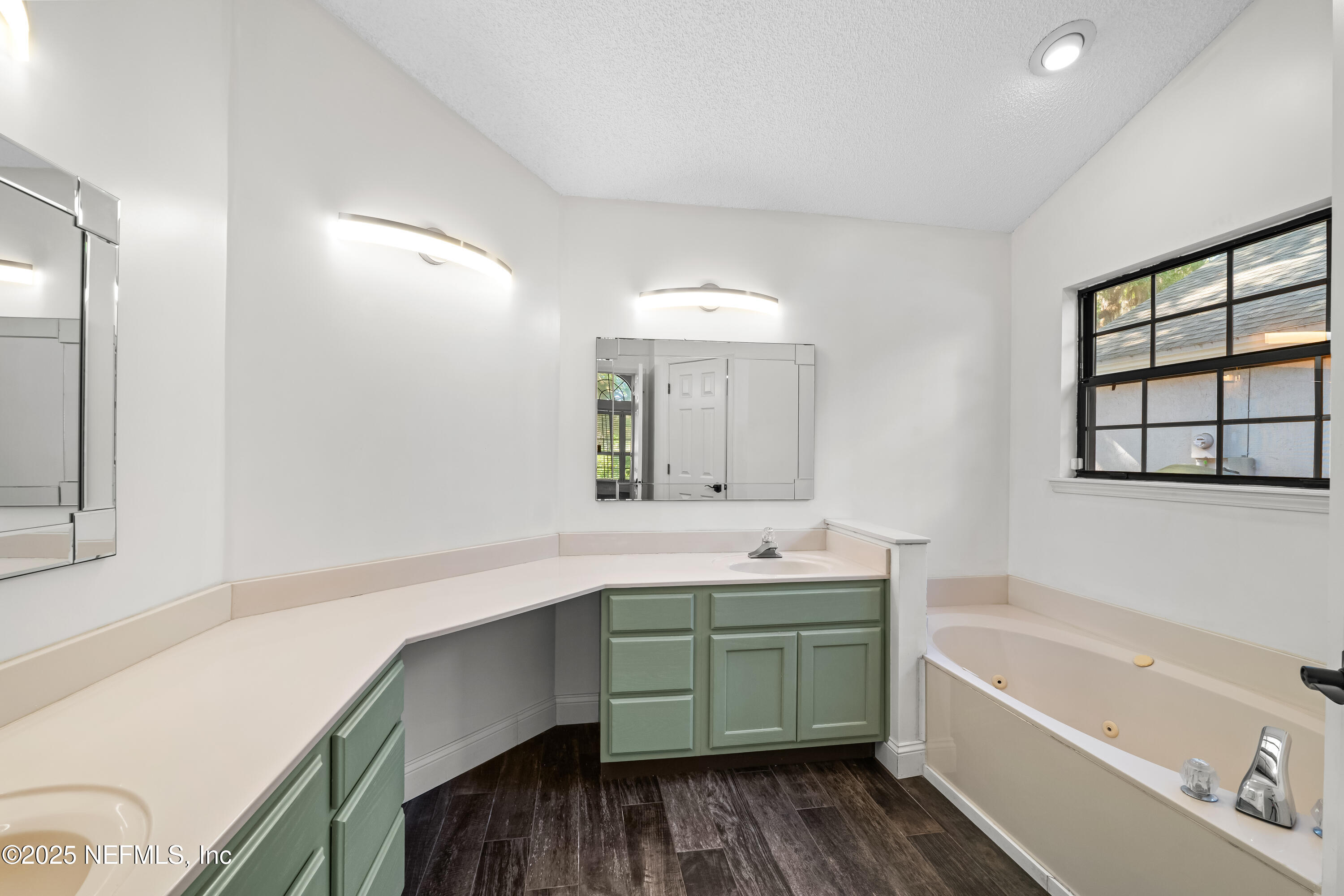 3709 BORDEN Lane