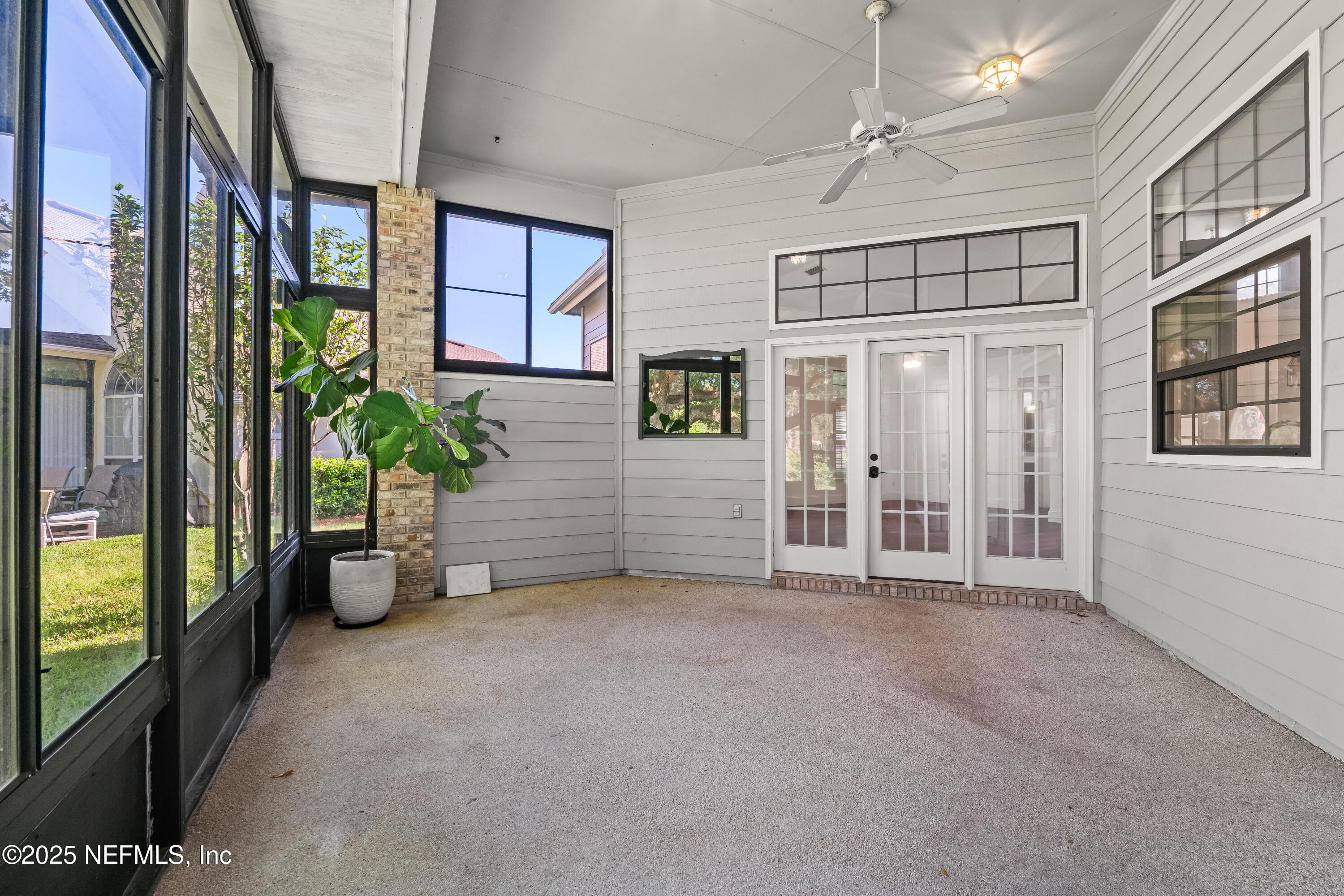 3709 BORDEN Lane