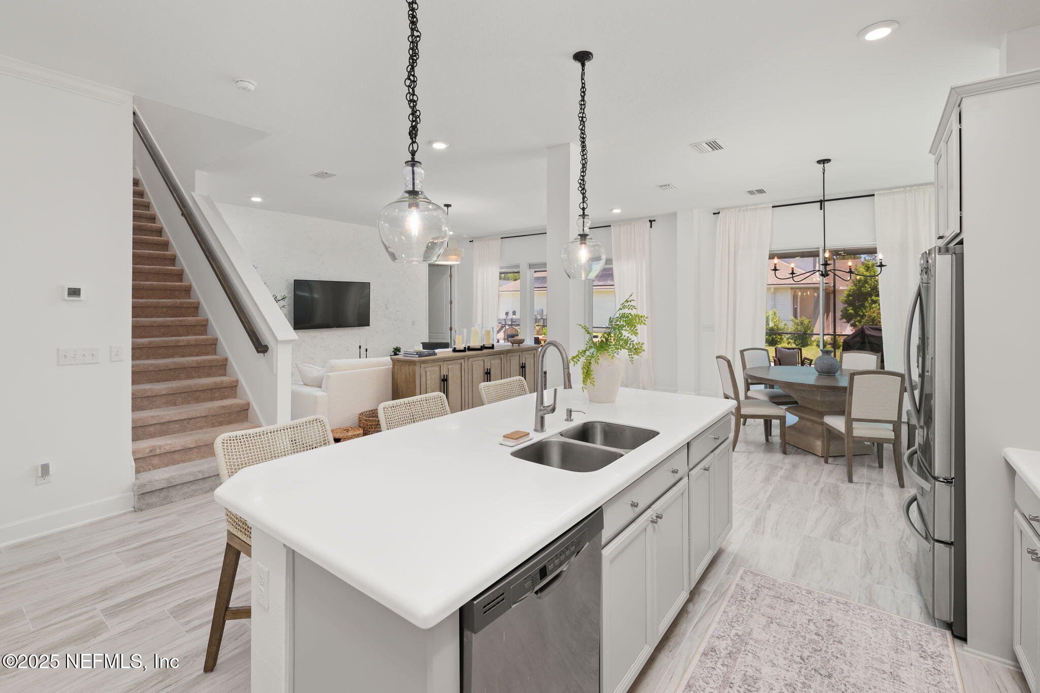 22 HIGH RIDGE Point