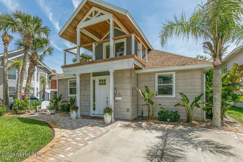 207 MYRTLE Street