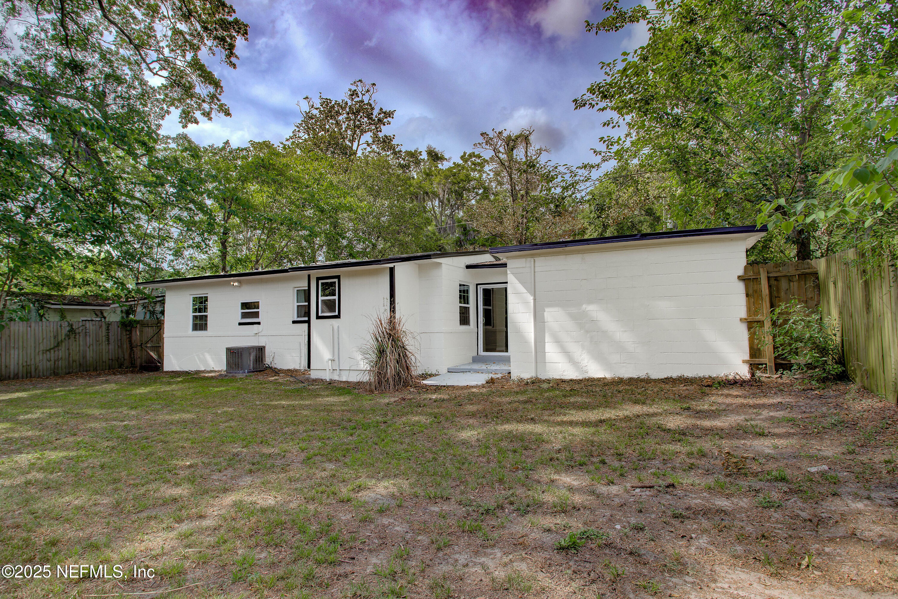 5540 WINDERMERE Drive