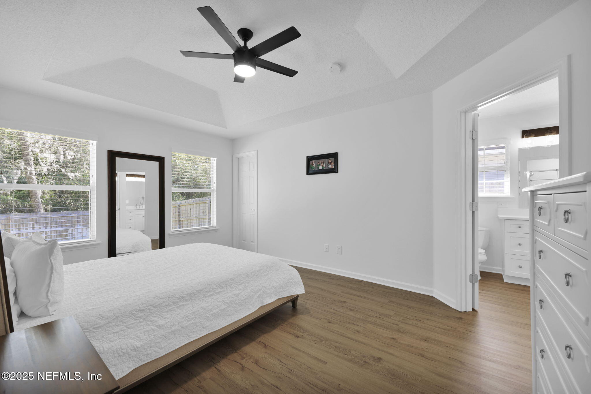 2533 CARRIAGE LAMP Drive