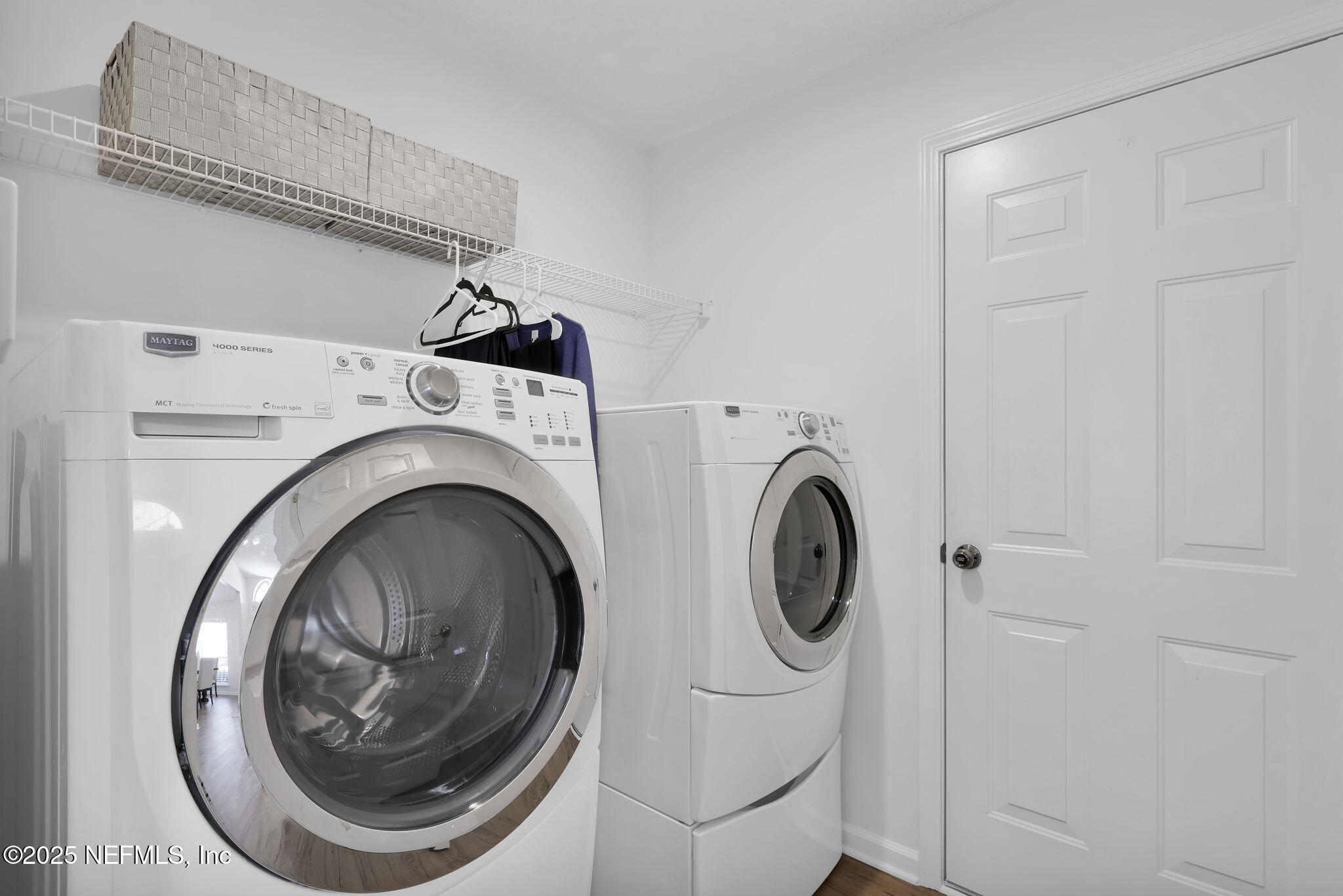 2533 CARRIAGE LAMP Drive