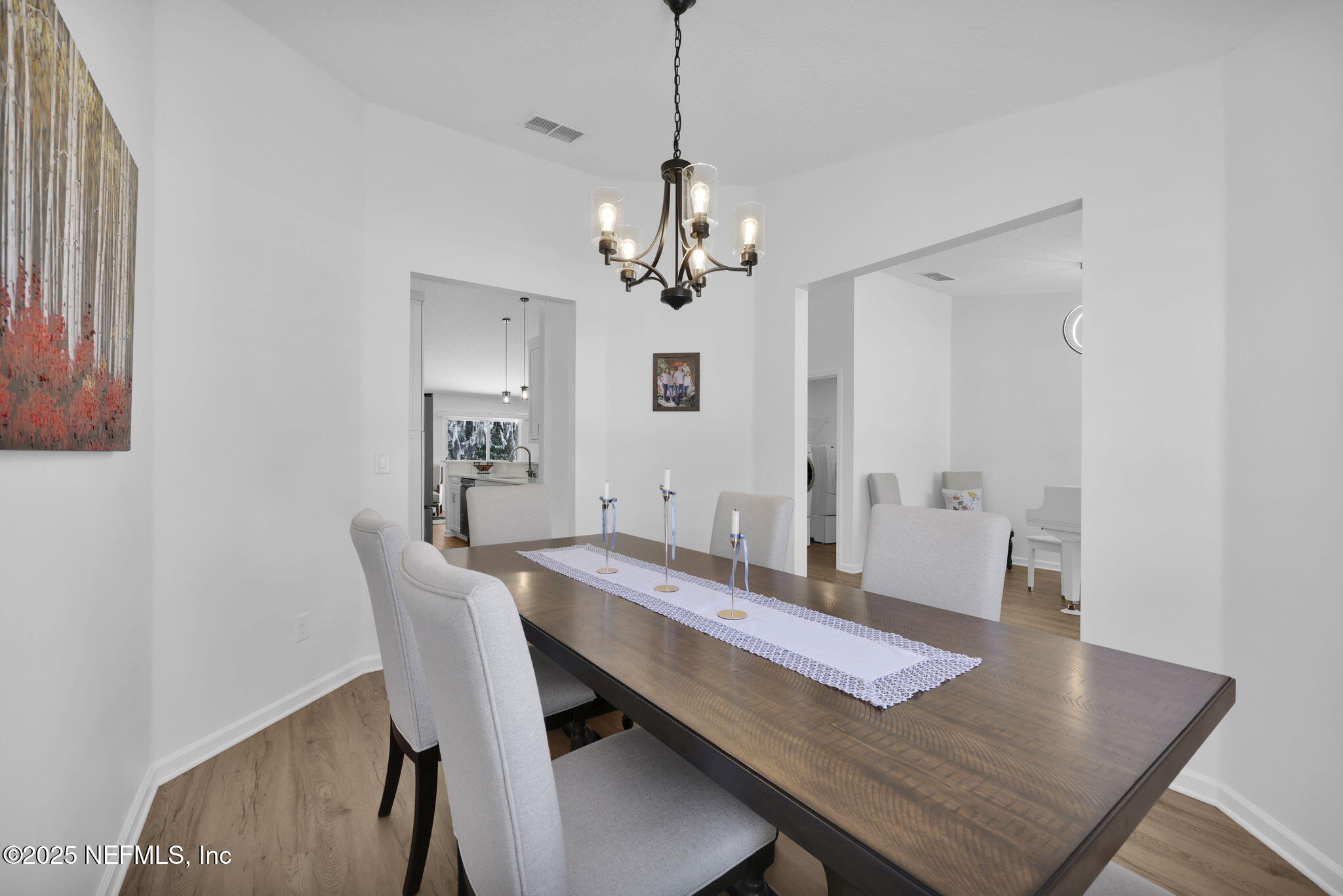 2533 CARRIAGE LAMP Drive