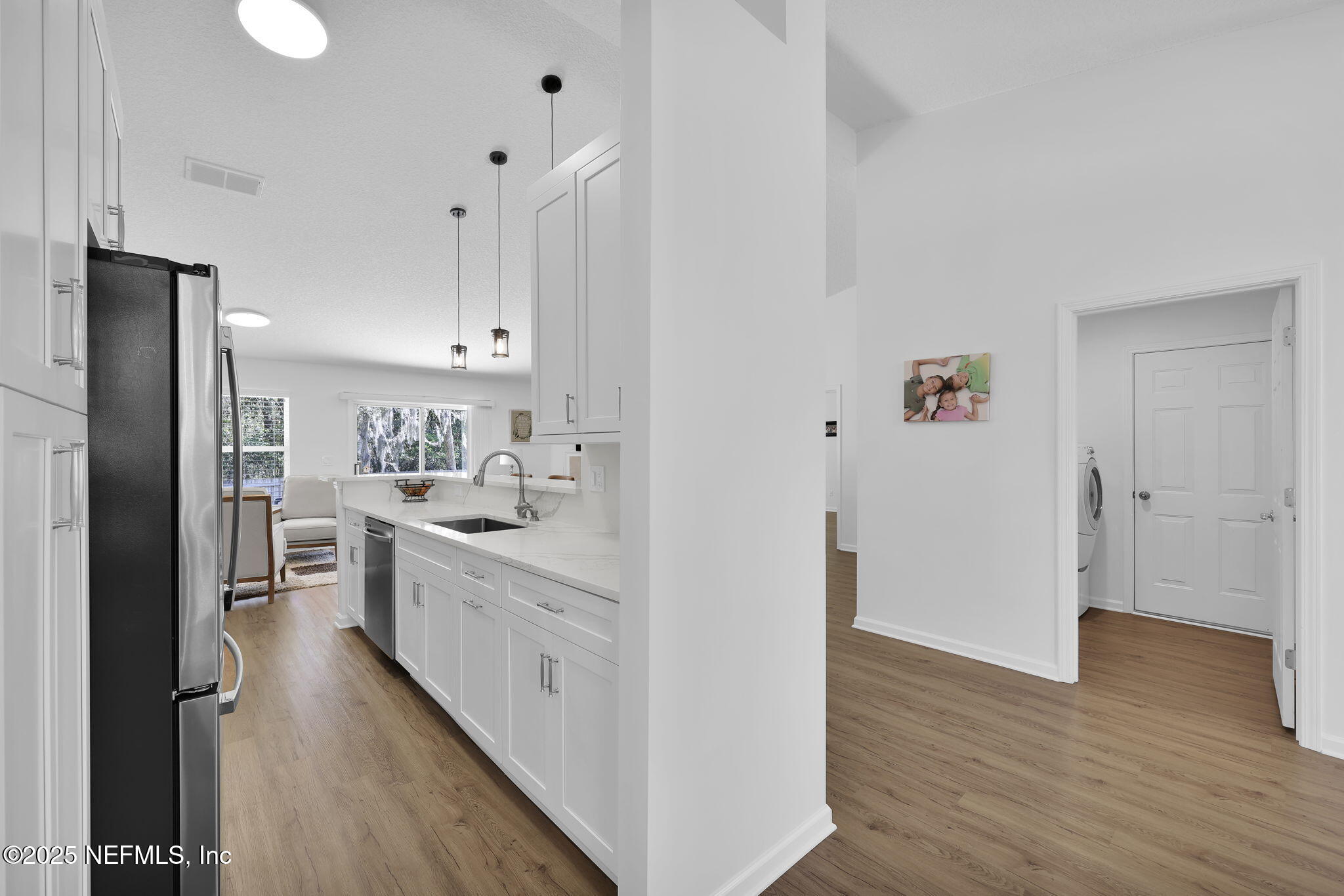 2533 CARRIAGE LAMP Drive