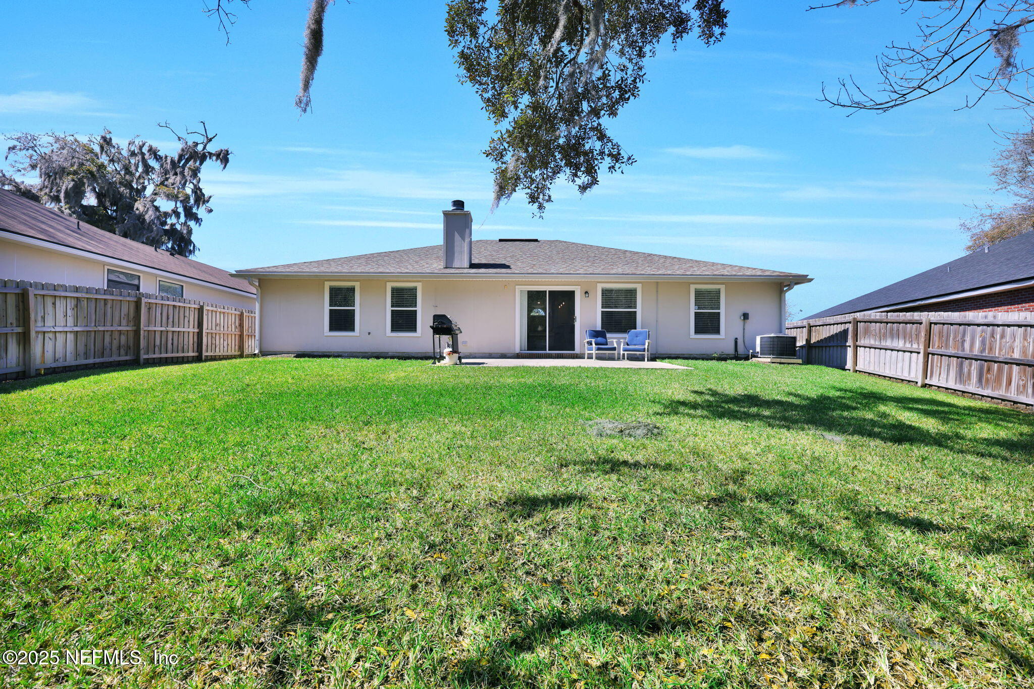 2533 CARRIAGE LAMP Drive