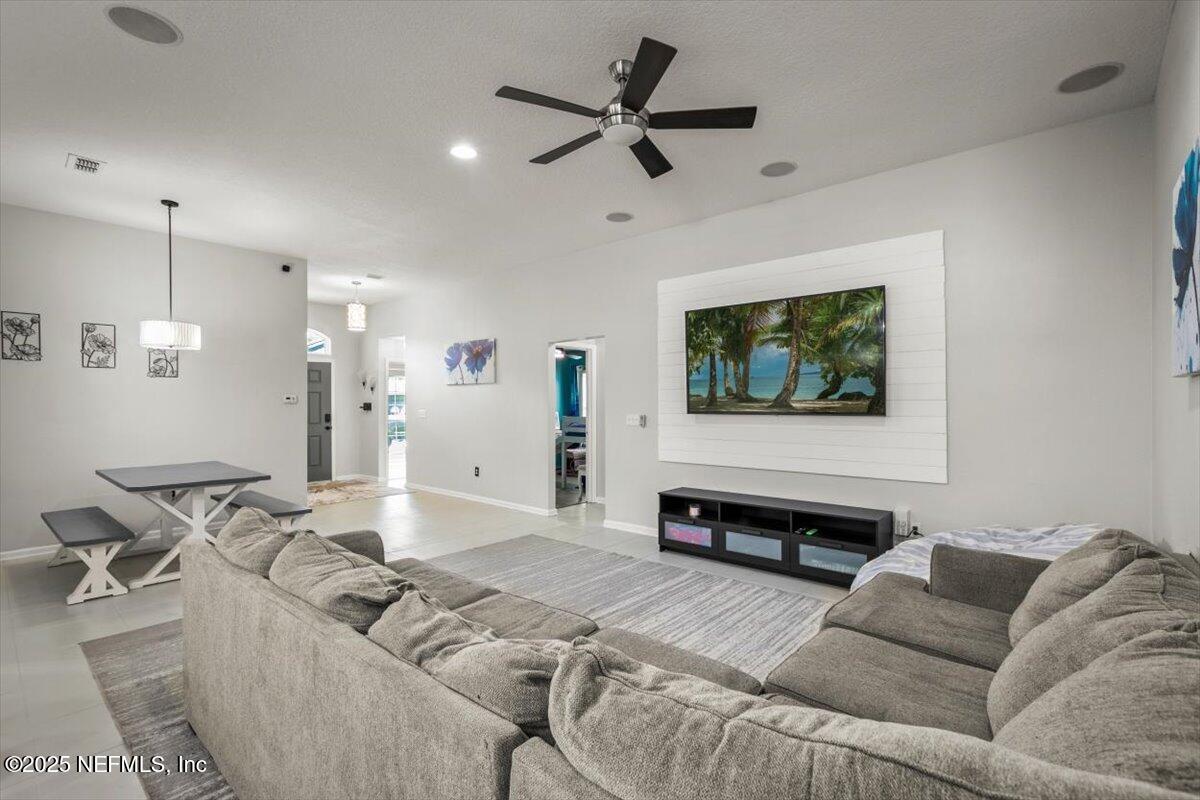 49 GAELIC Way, St. Johns