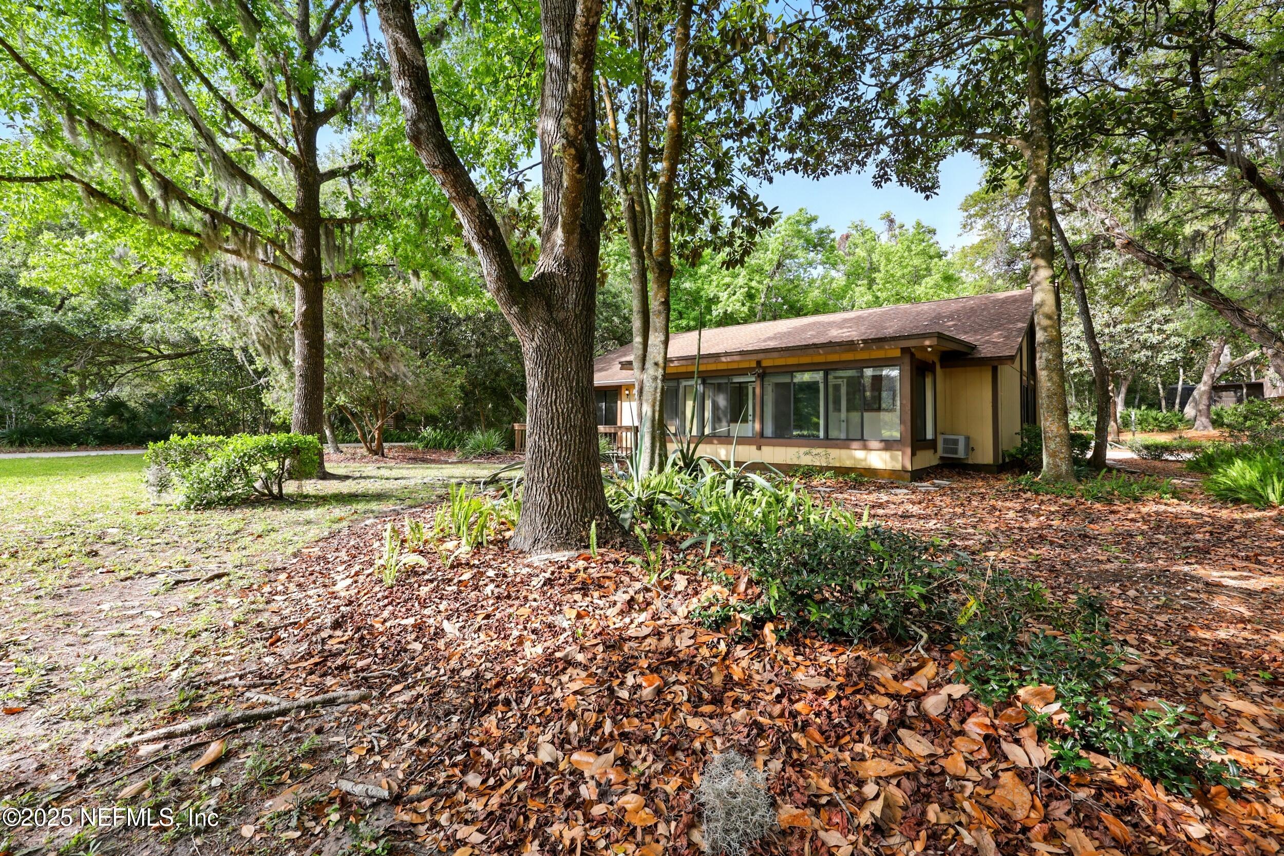 12047 HIDDEN HILLS Drive S