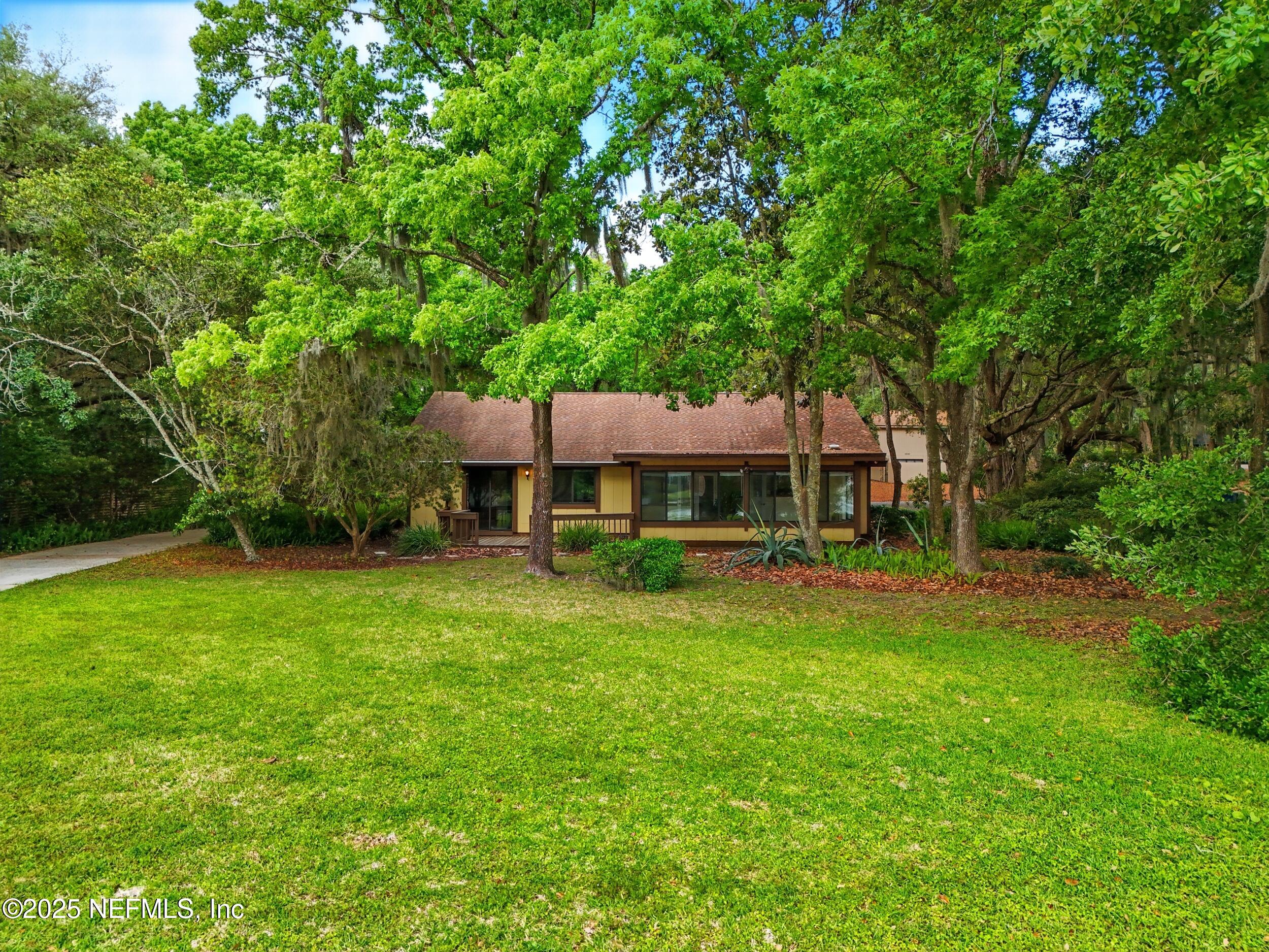 12047 HIDDEN HILLS Drive S