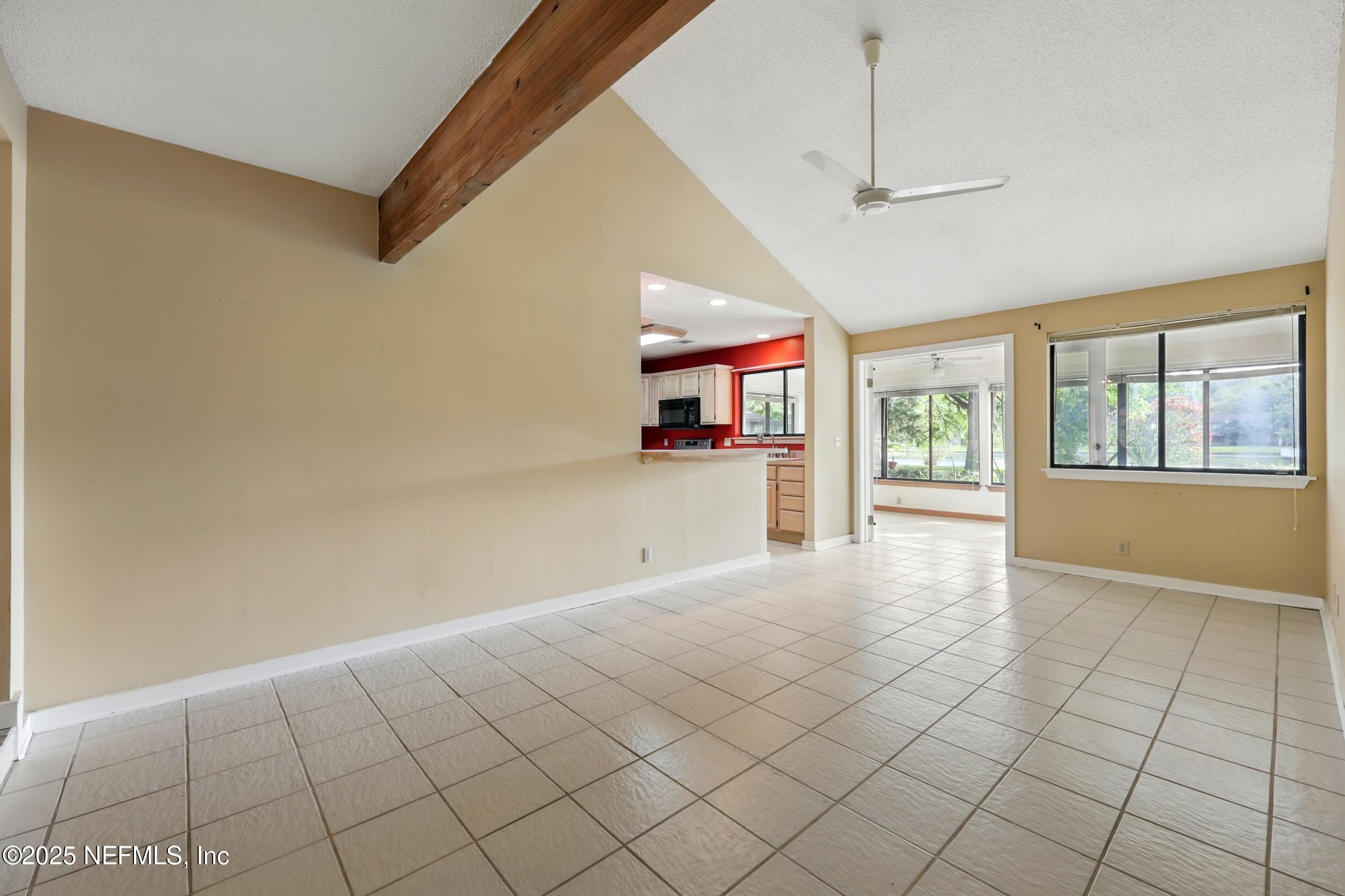 12047 HIDDEN HILLS Drive S