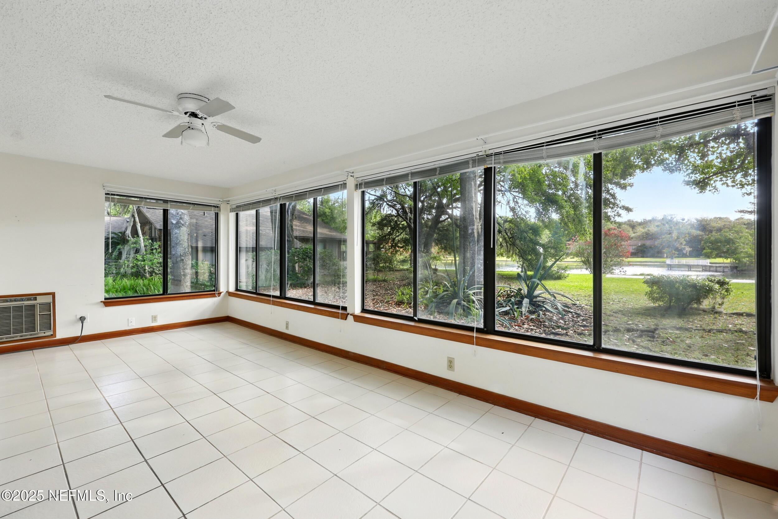 12047 HIDDEN HILLS Drive S