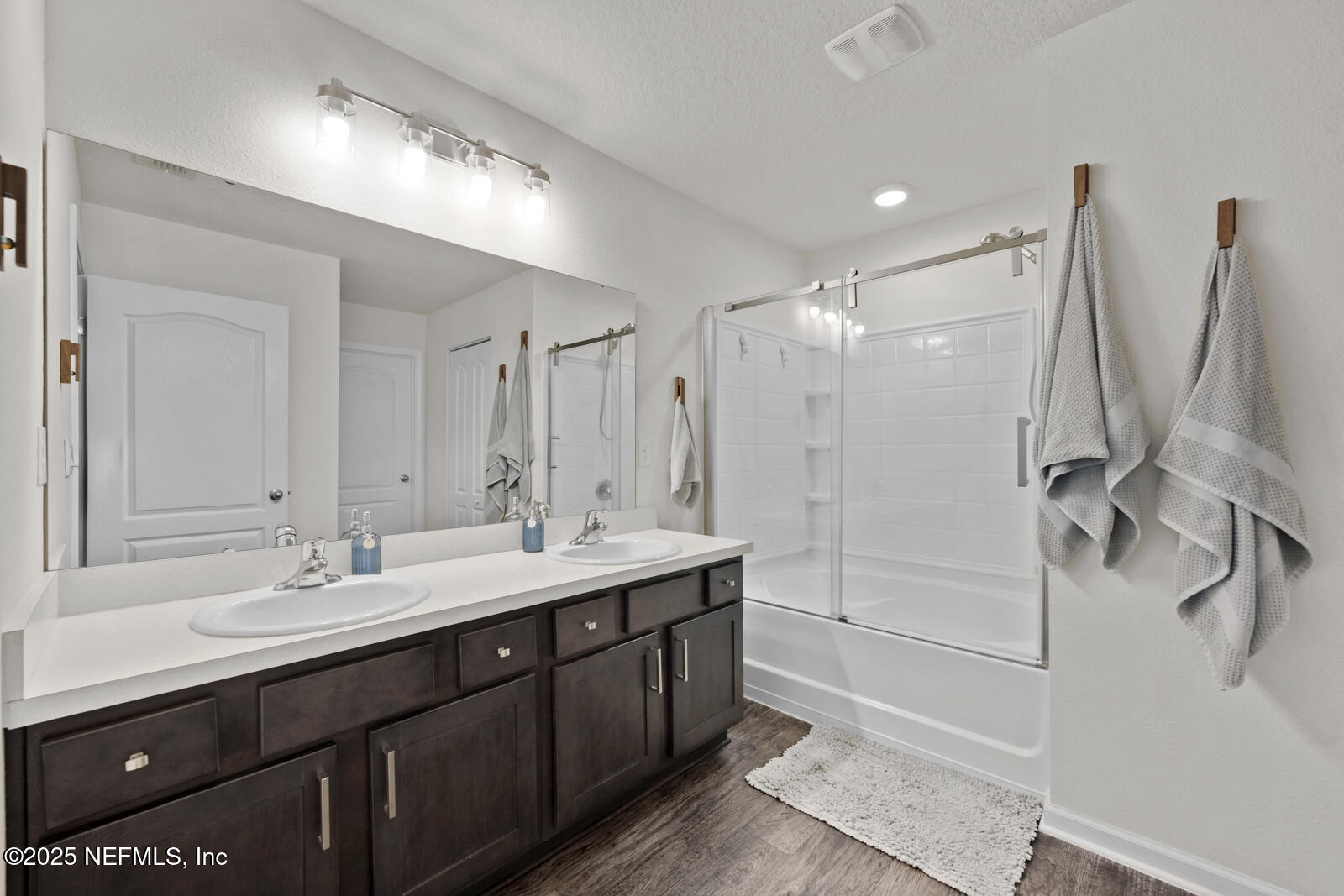 65247 RIVER GLEN Parkway