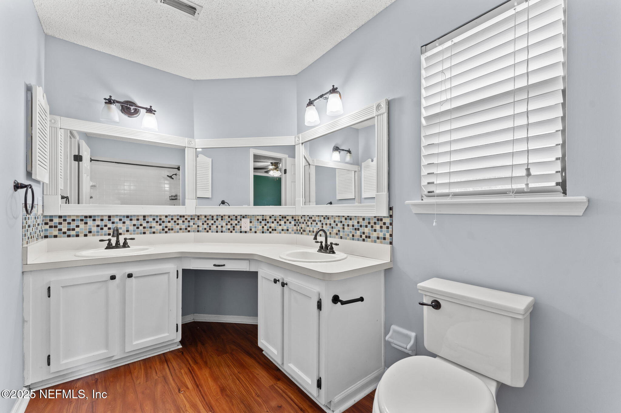 10605 INVERNESS Drive