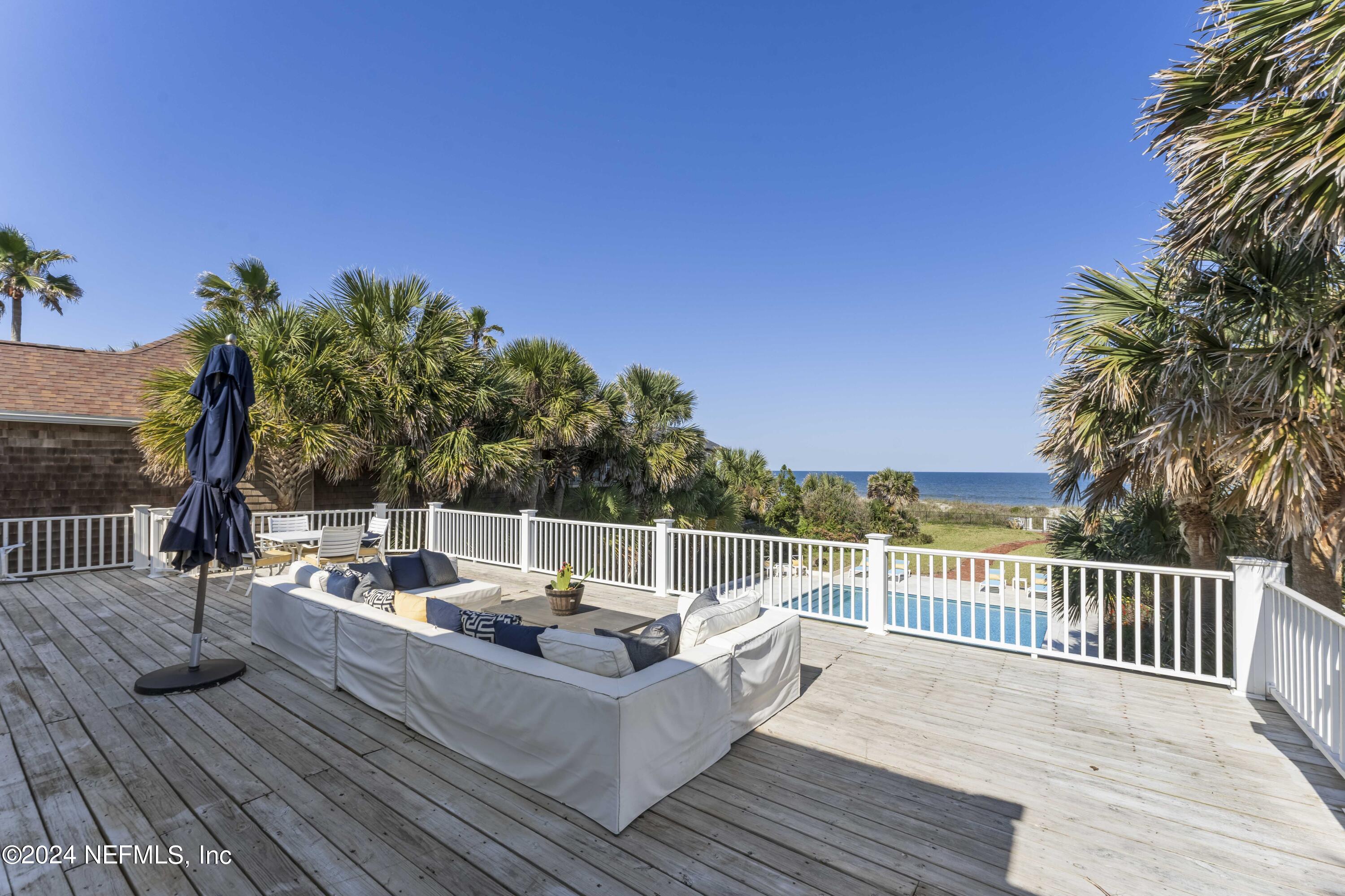 1057 BEACH Avenue