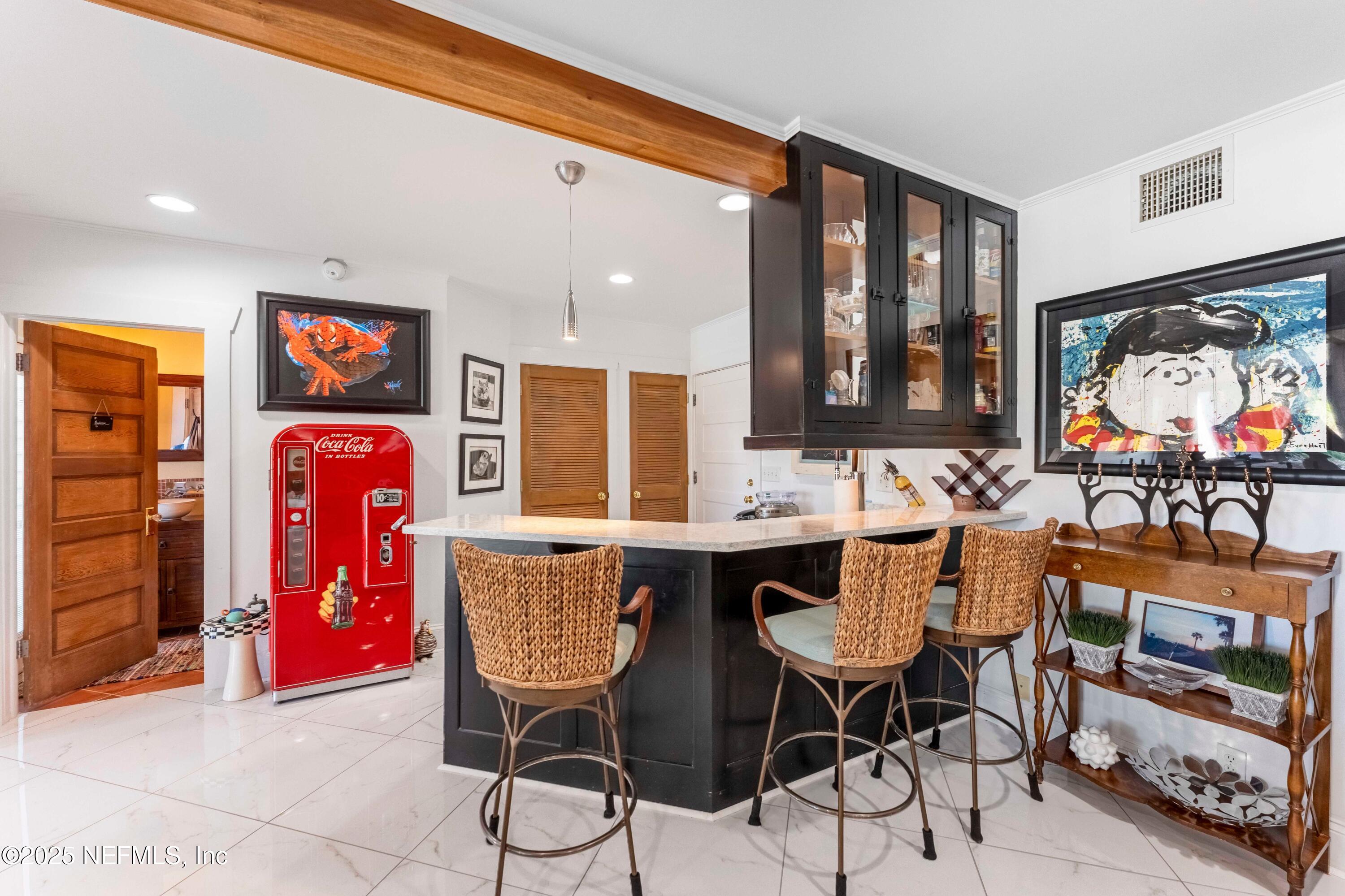 1057 BEACH Avenue