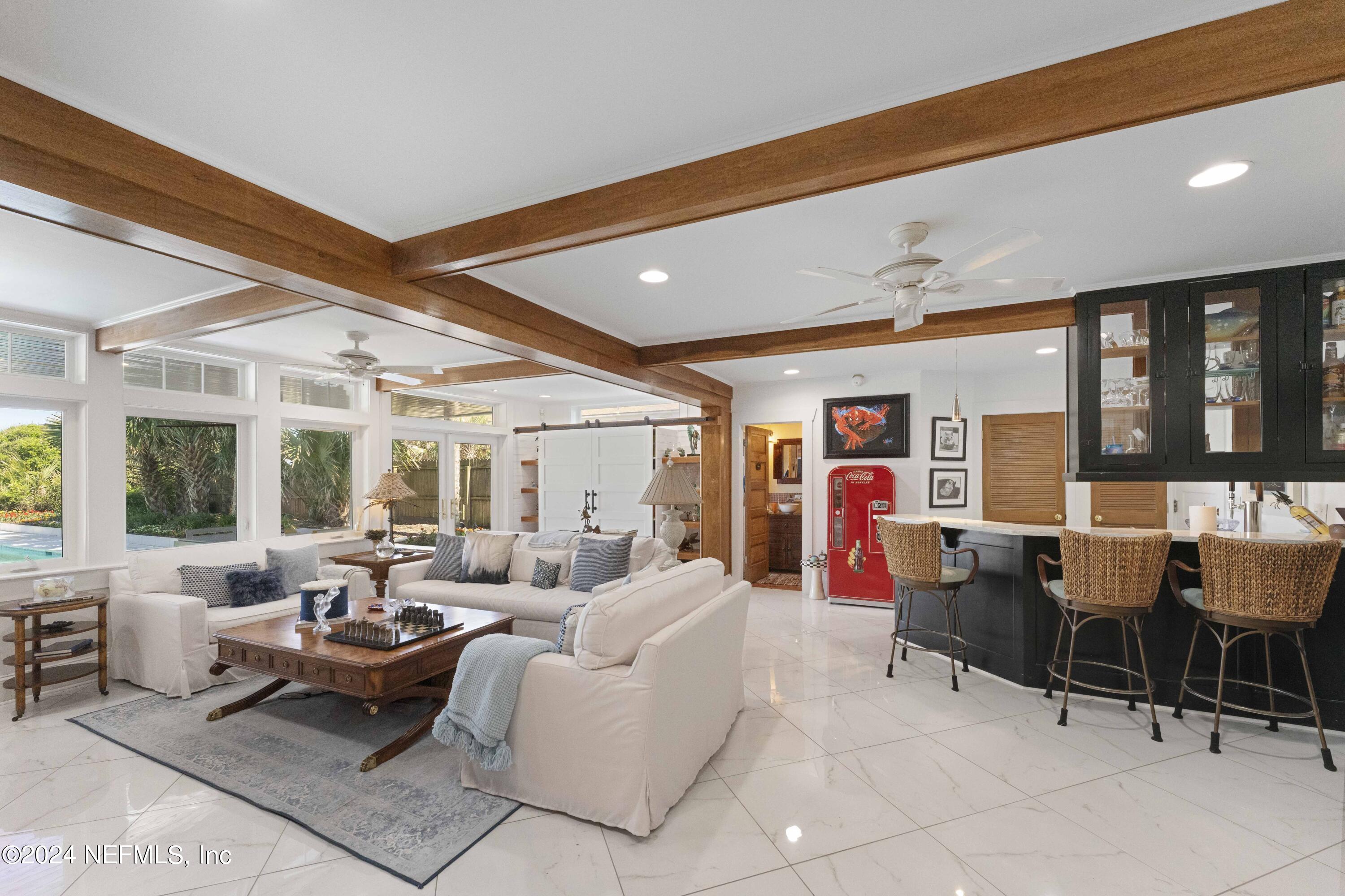 1057 BEACH Avenue