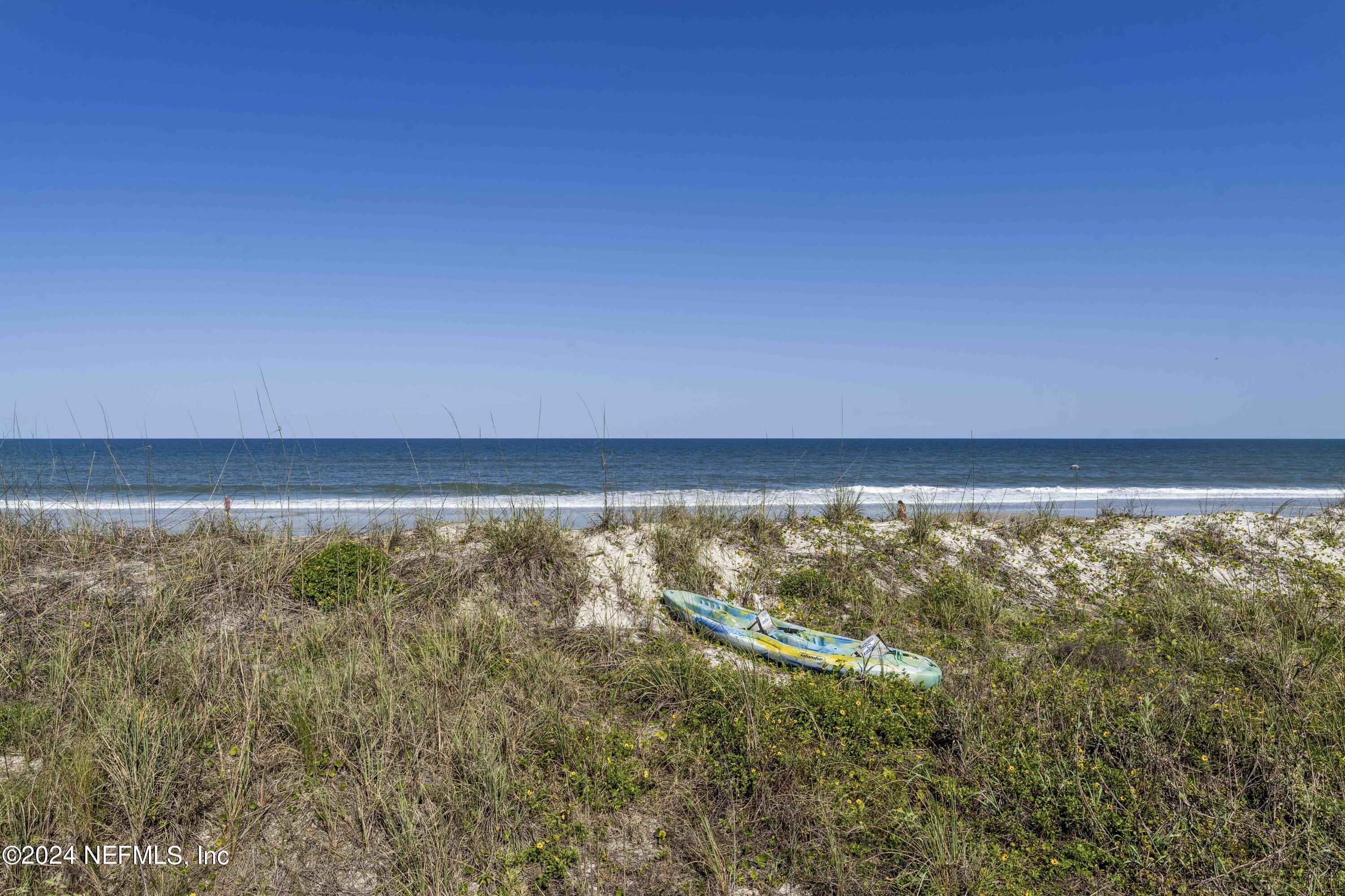 1057 BEACH Avenue