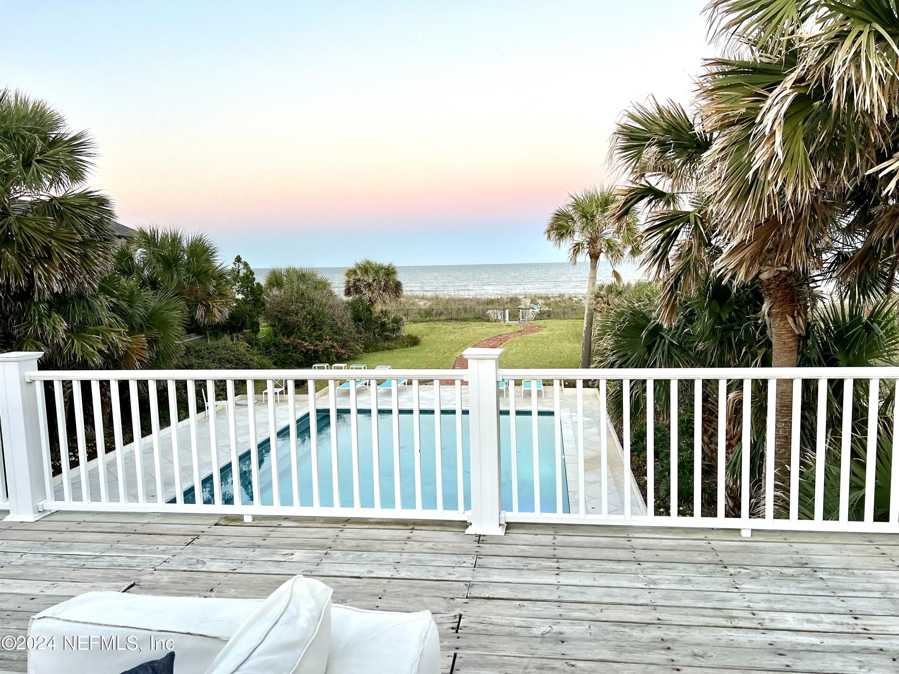 1057 BEACH Avenue