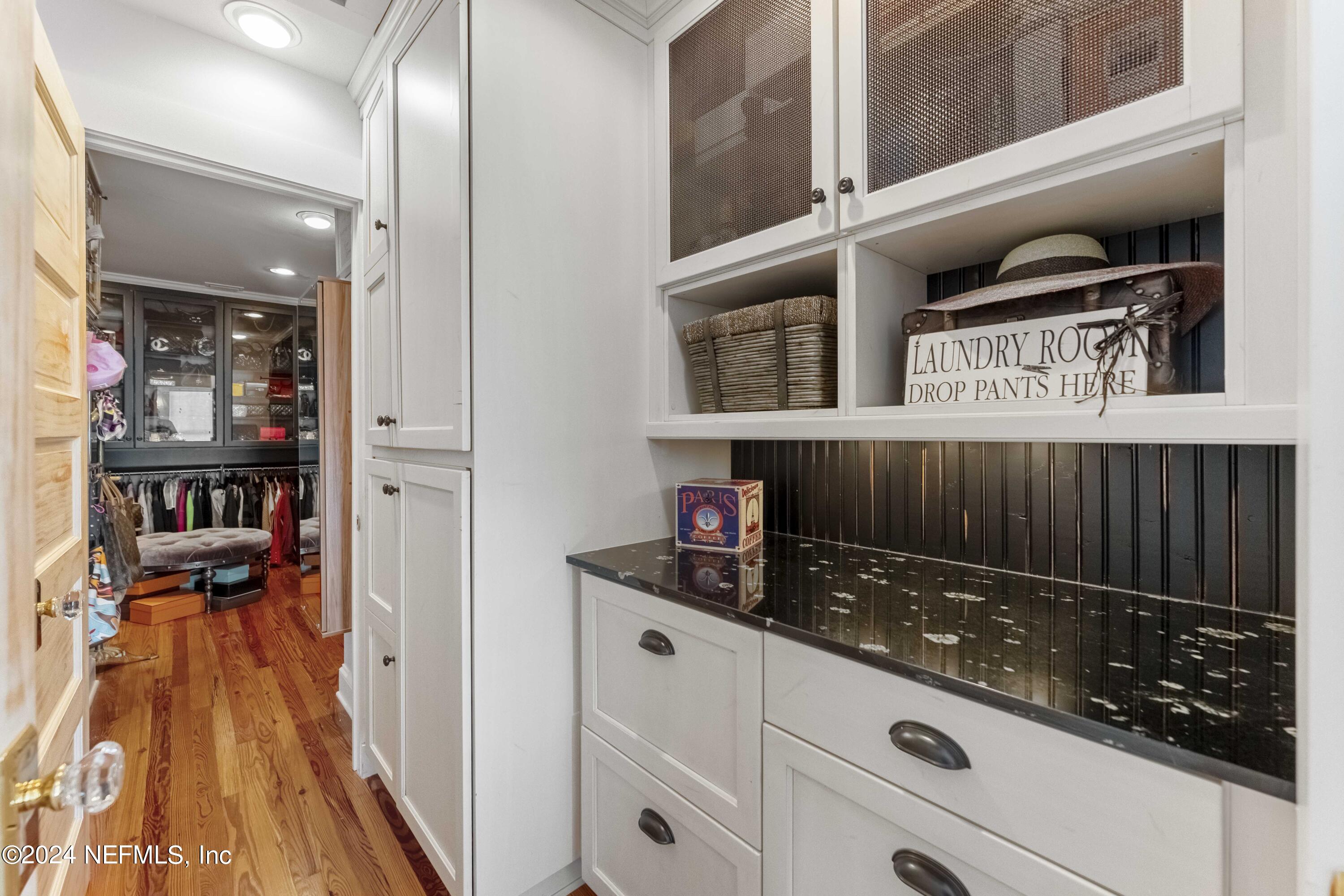 1057 BEACH Avenue