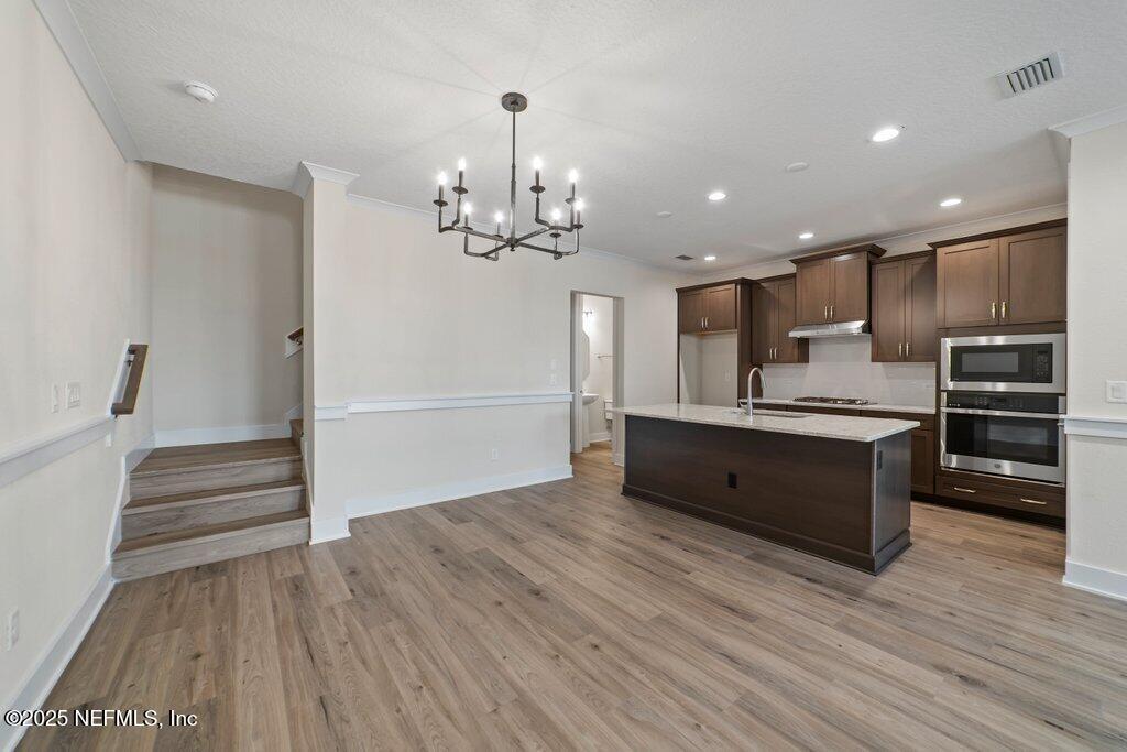 405 CRESTVIEW Drive