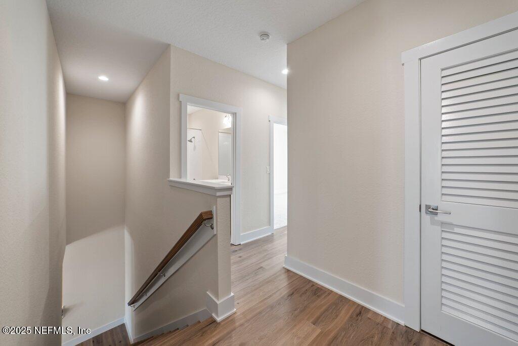 405 CRESTVIEW Drive