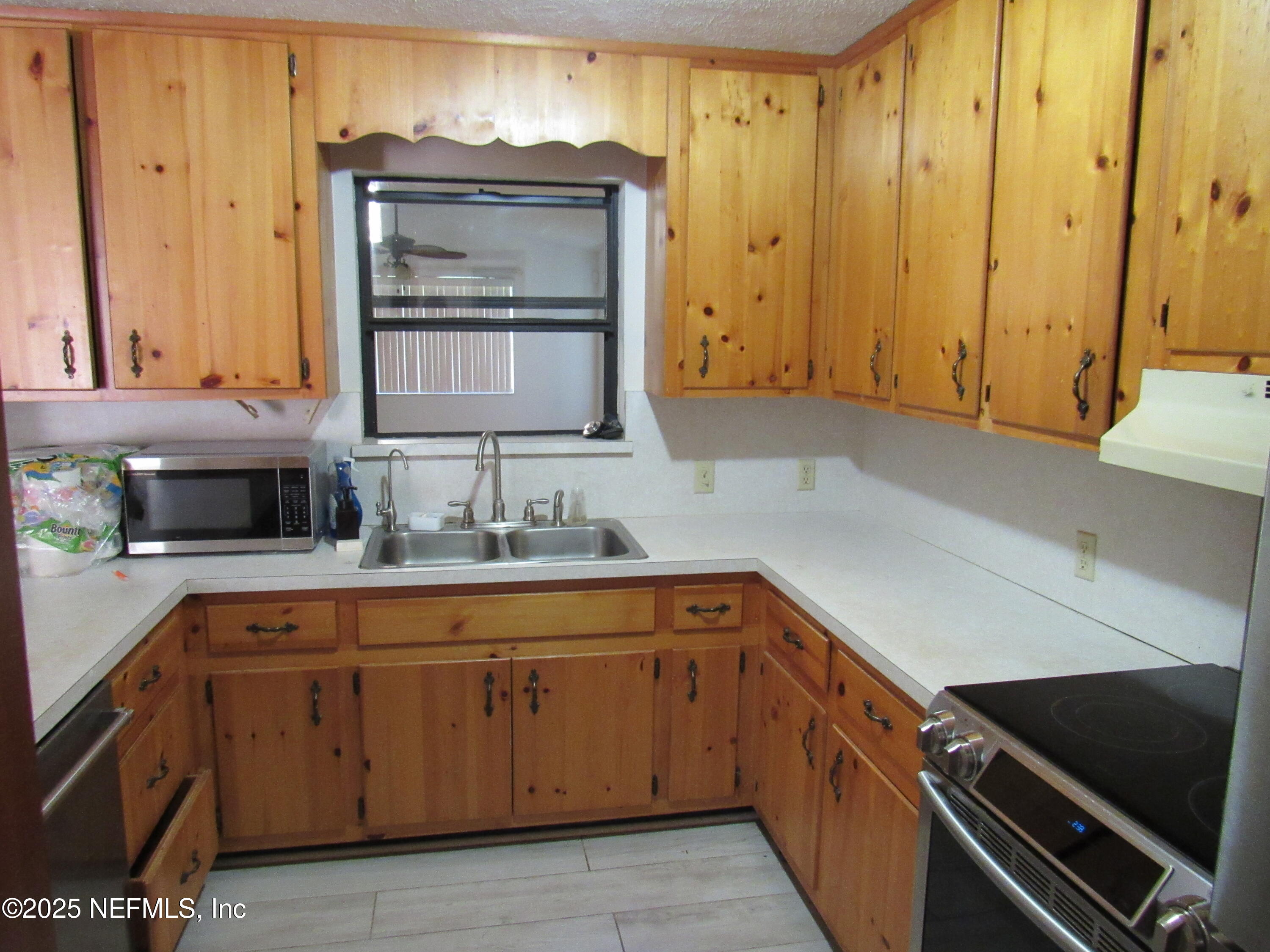 11914 TIERRA VERDE Court