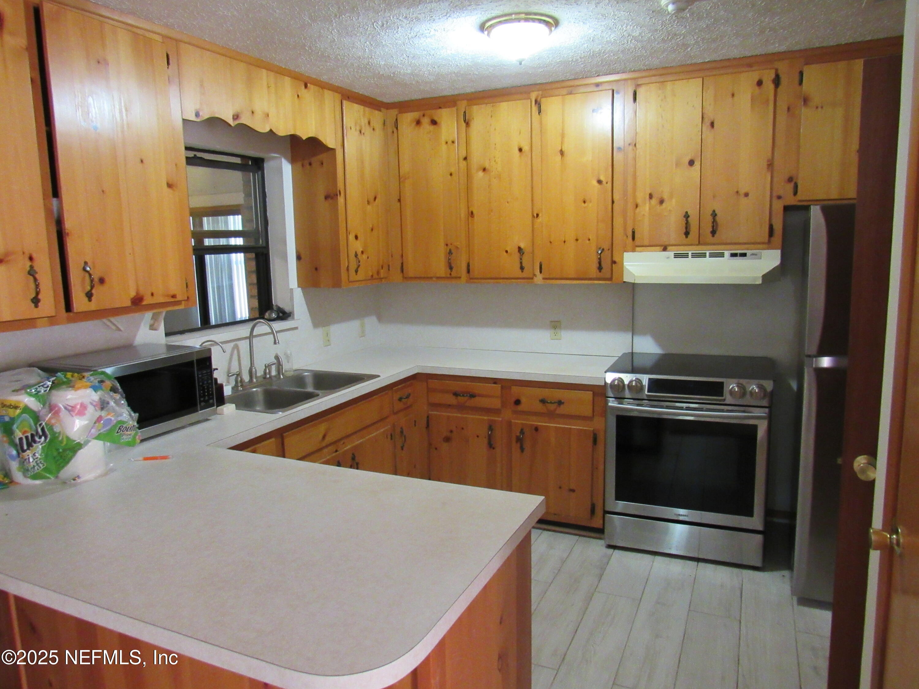 11914 TIERRA VERDE Court