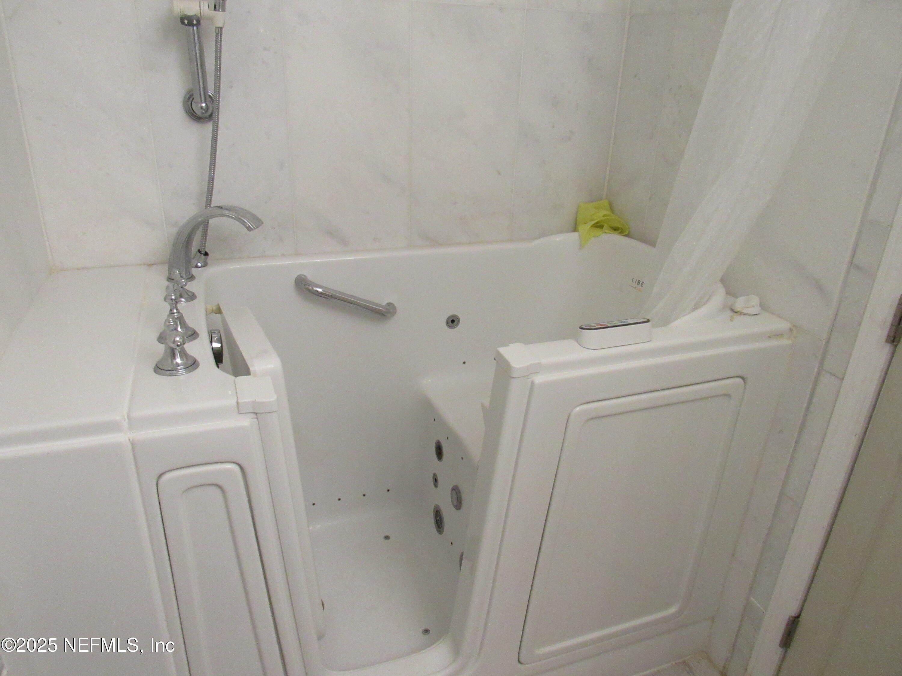 11914 TIERRA VERDE Court