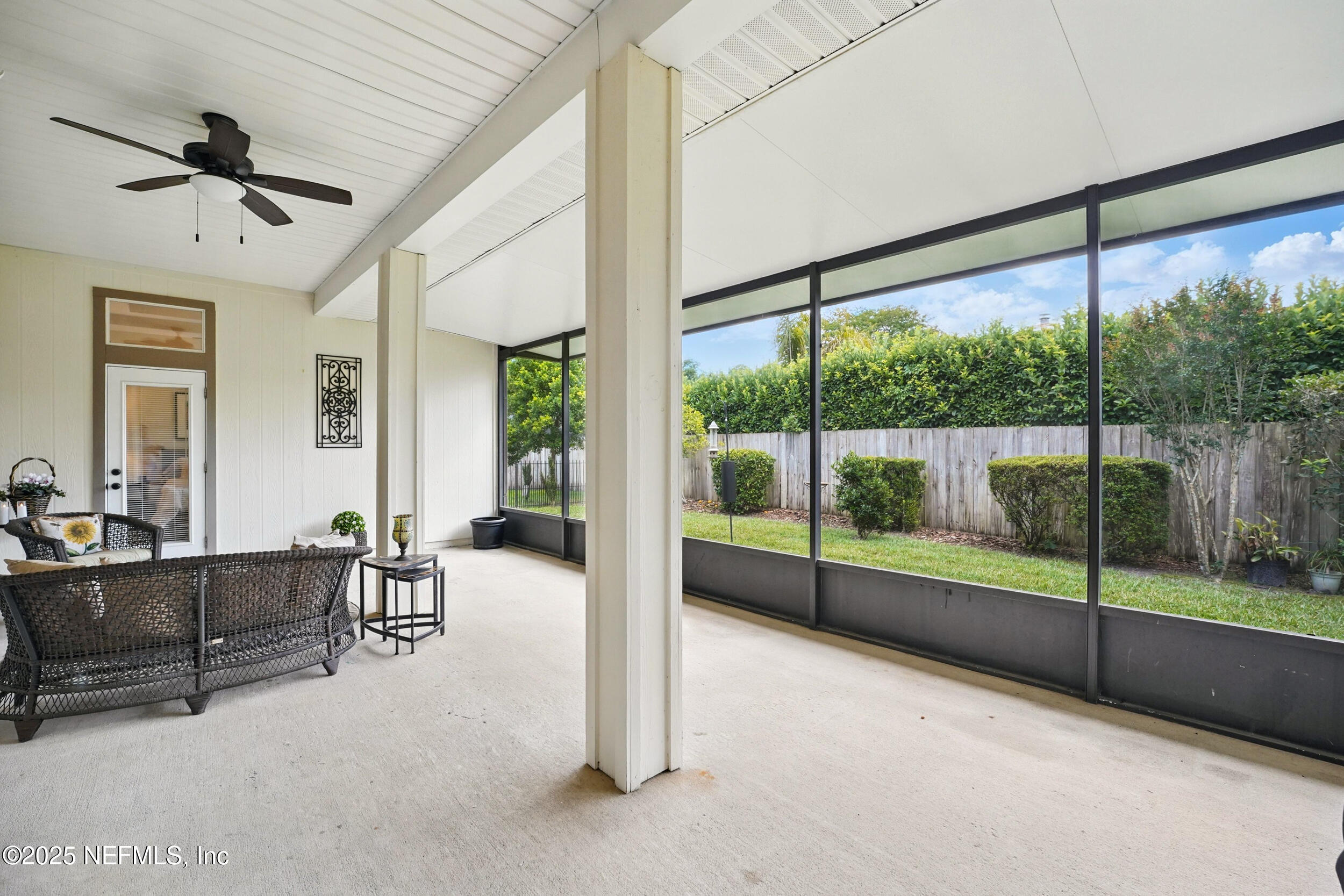 428 TWIN OAKS Lane, St. Johns