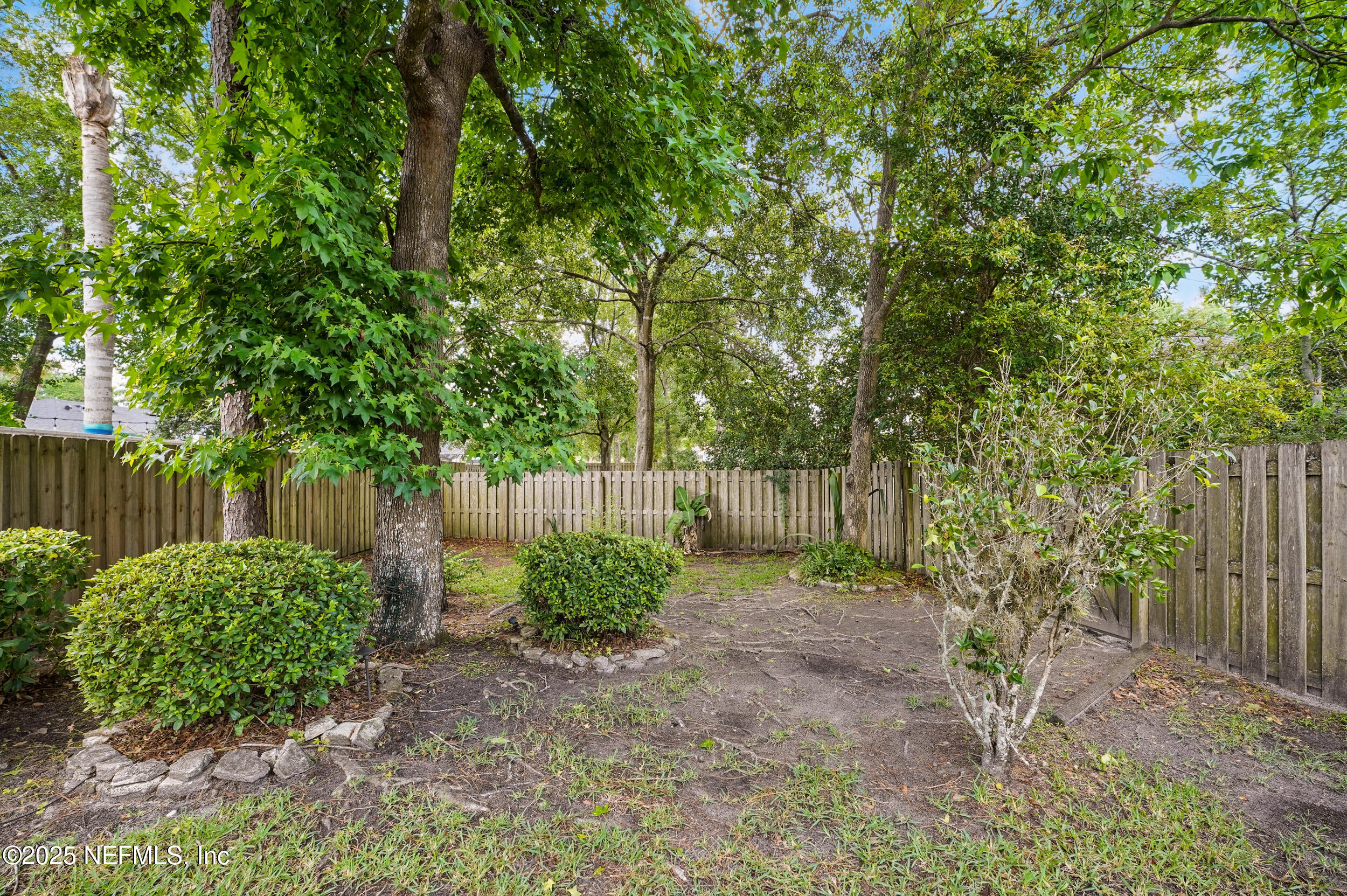 428 TWIN OAKS Lane, St. Johns