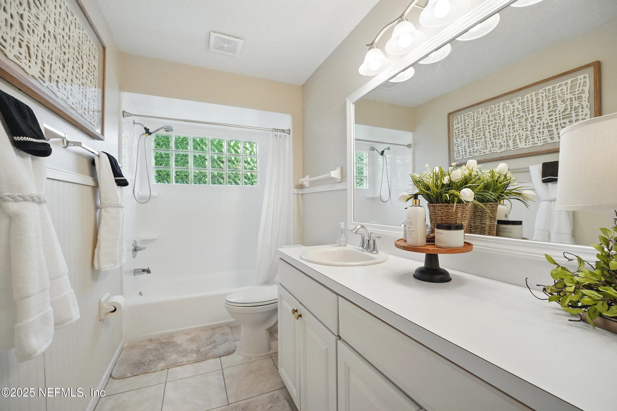 428 TWIN OAKS Lane, St. Johns