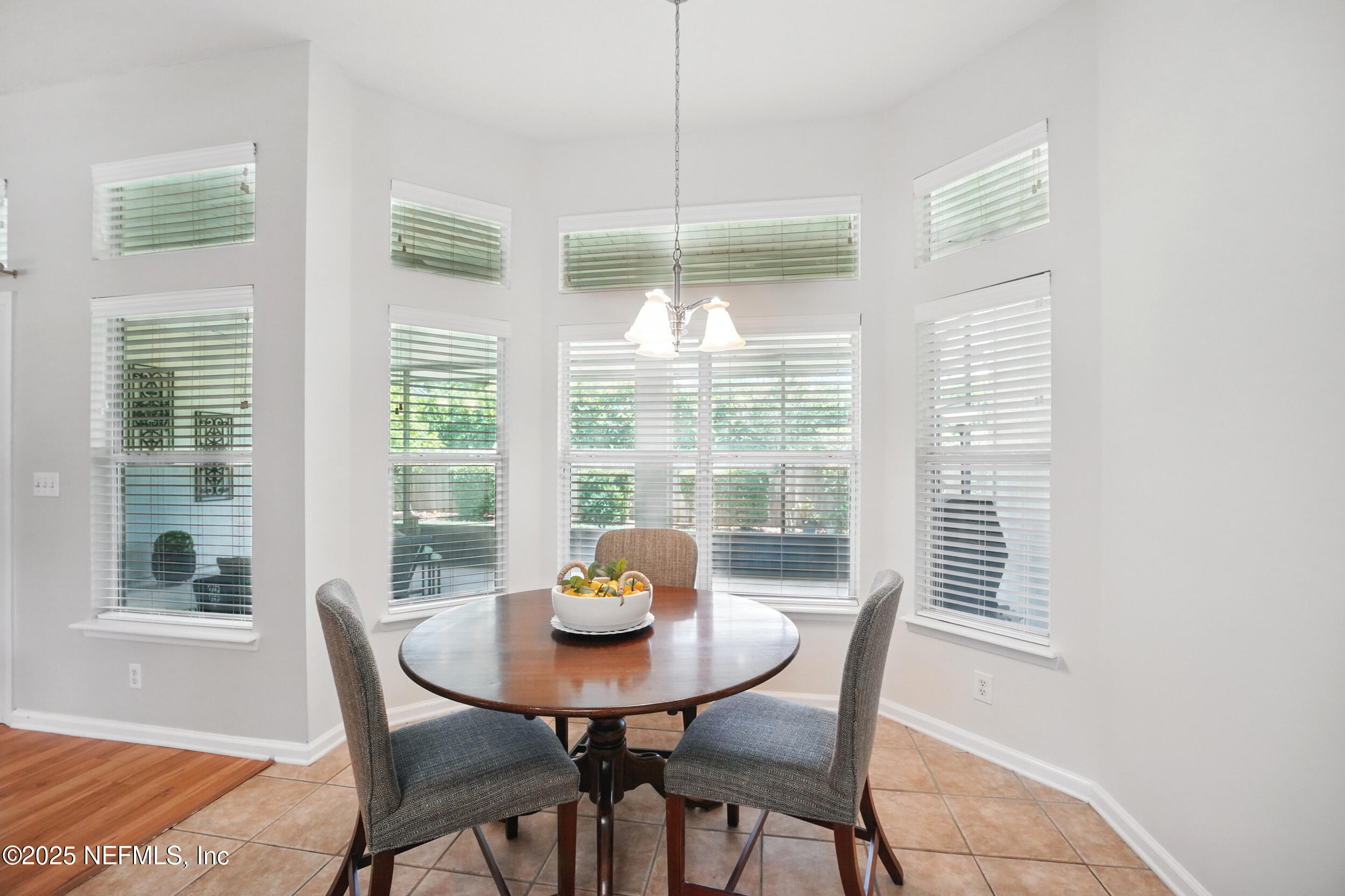 428 TWIN OAKS Lane, St. Johns