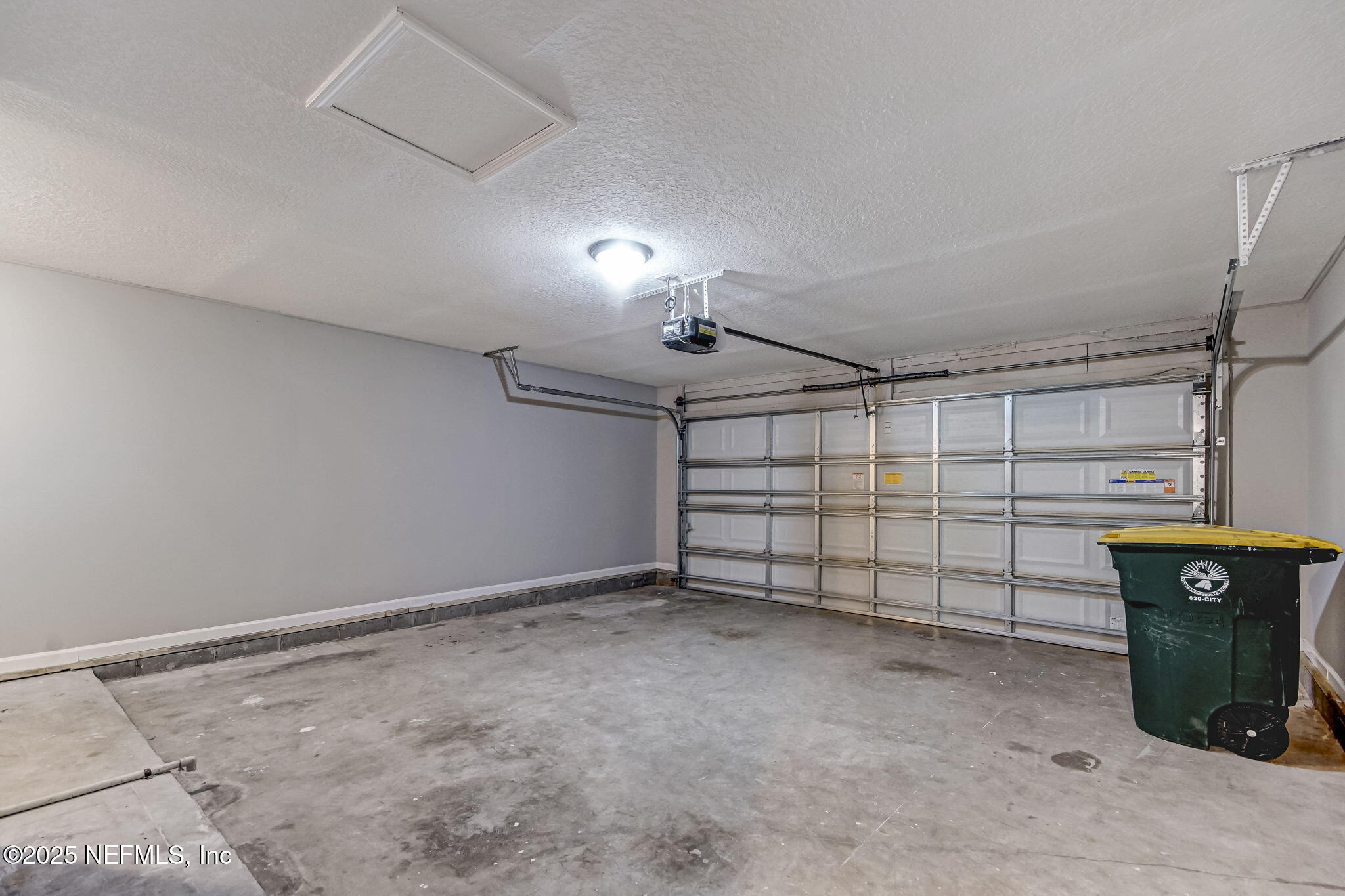 5159 HORSE TRACK Drive N