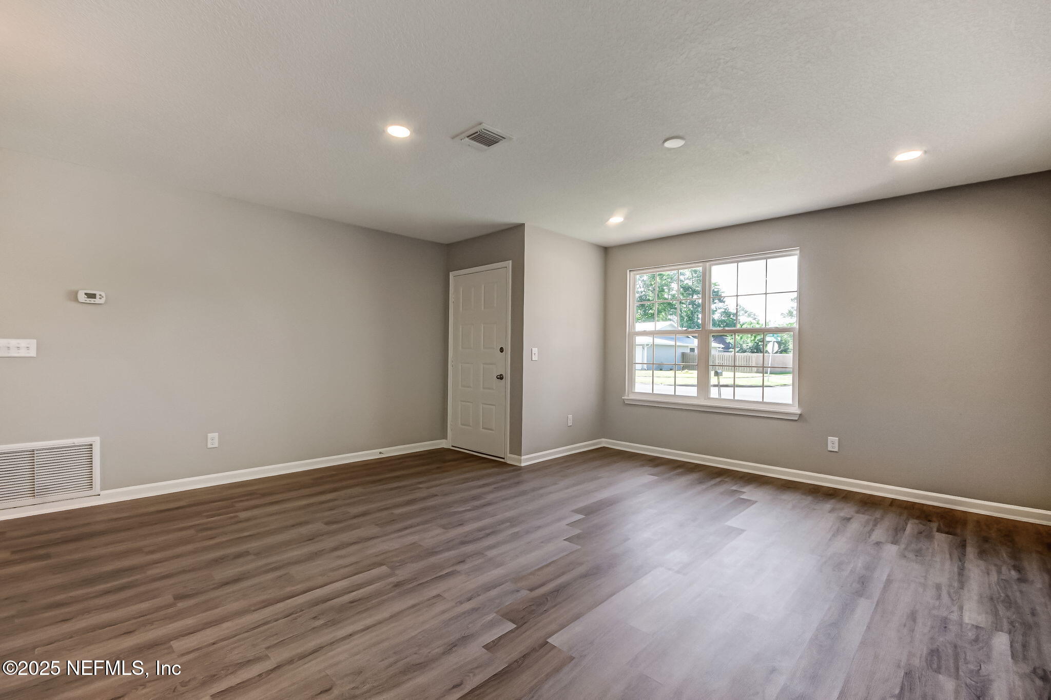 5159 HORSE TRACK Drive N