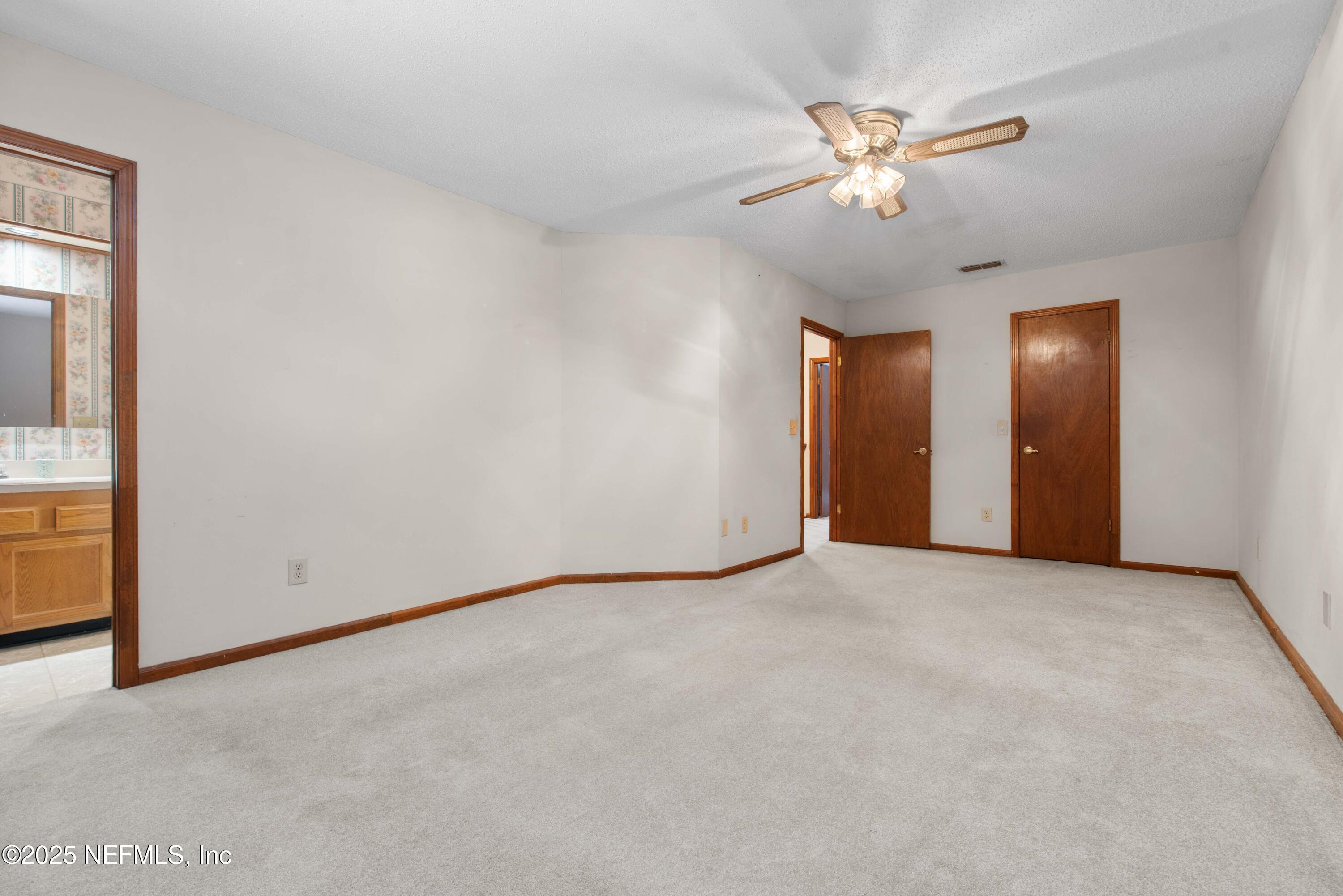 3951 LAURELWOOD Drive