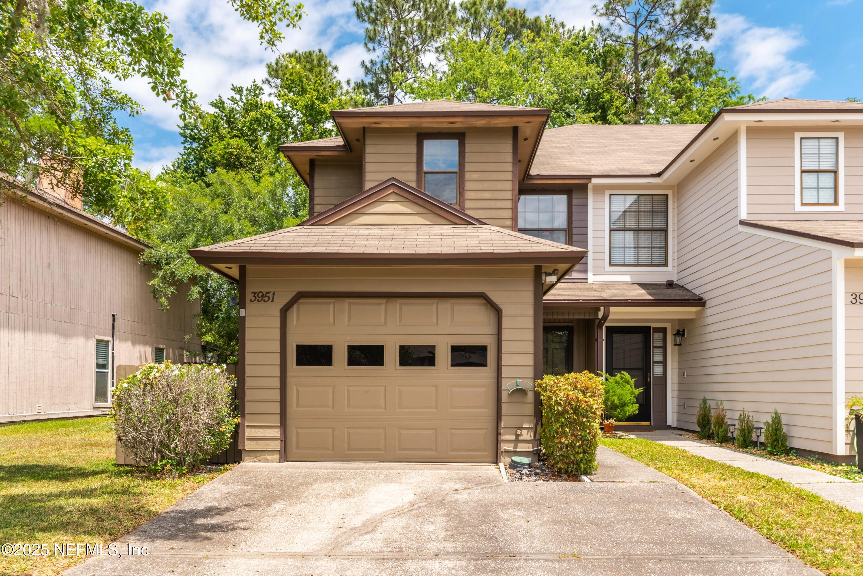 3951 LAURELWOOD Drive