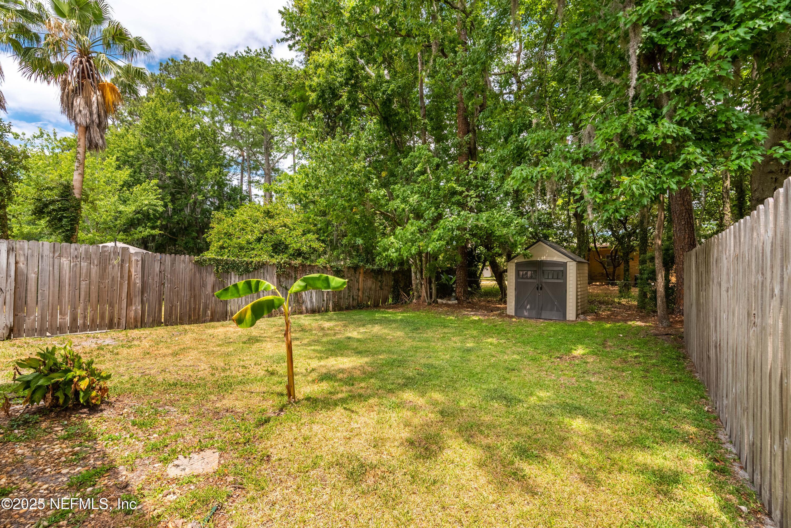 3951 LAURELWOOD Drive