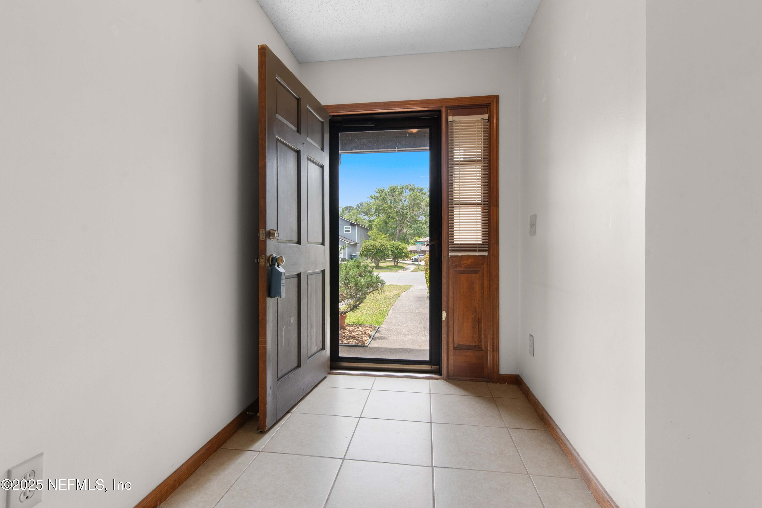 3951 LAURELWOOD Drive