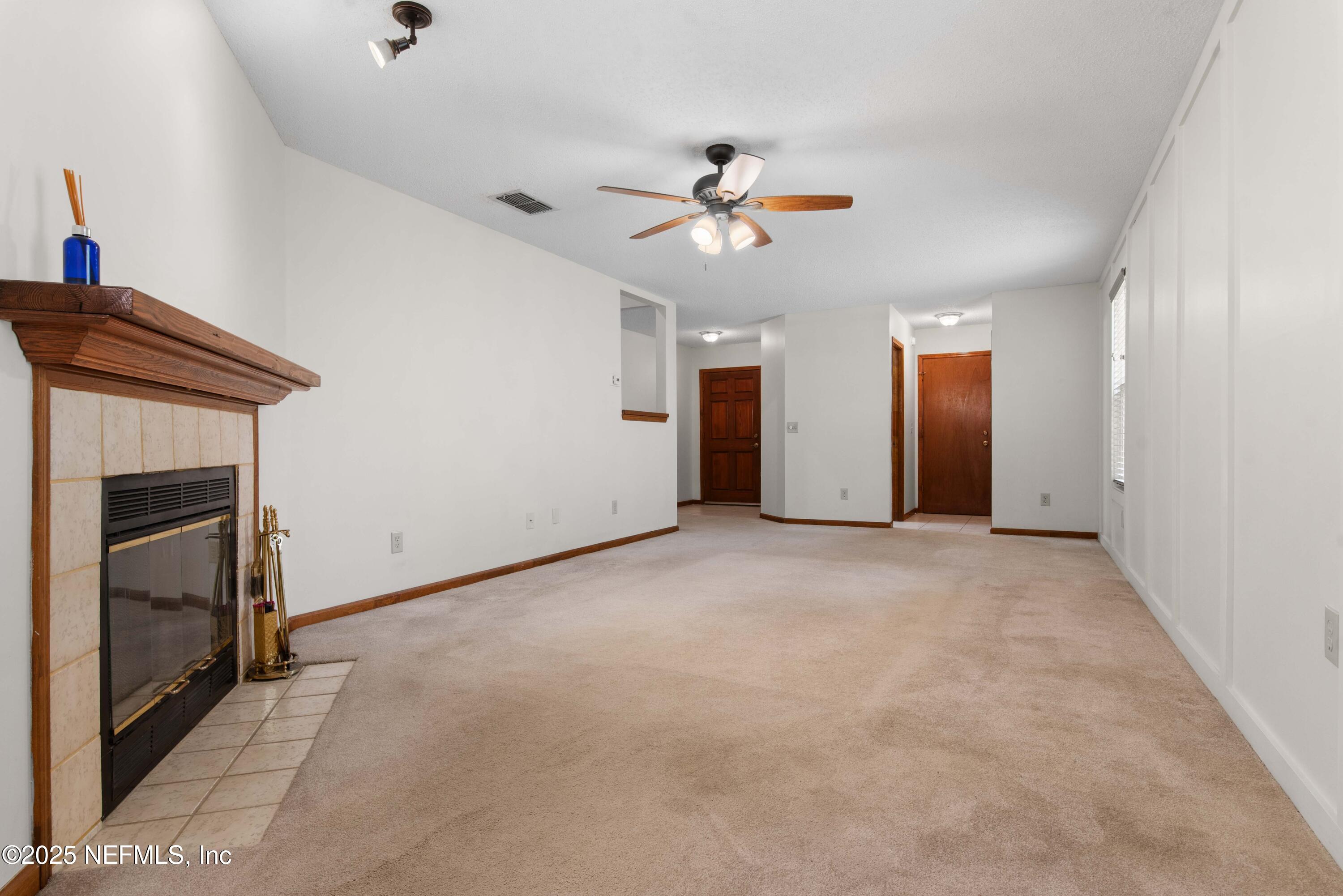 3951 LAURELWOOD Drive