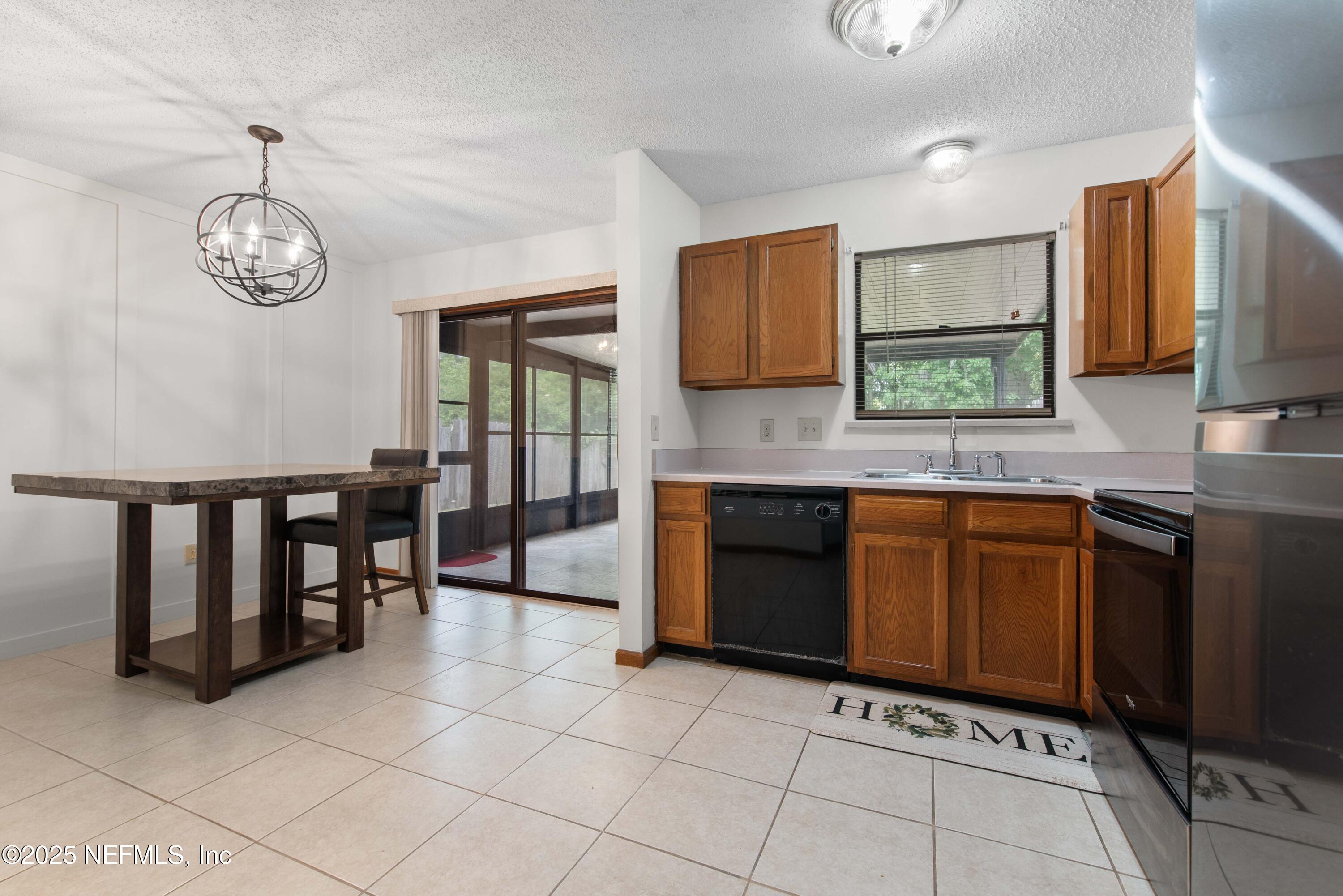 3951 LAURELWOOD Drive