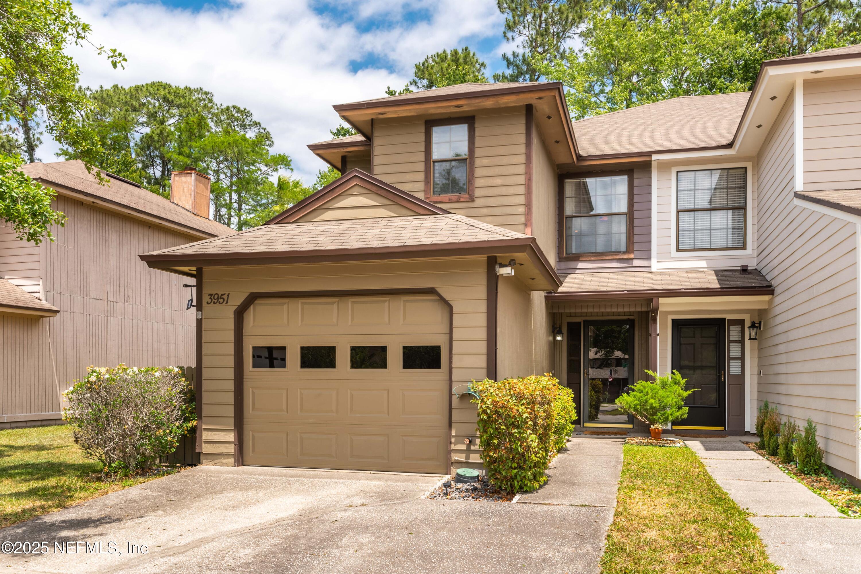 3951 LAURELWOOD Drive