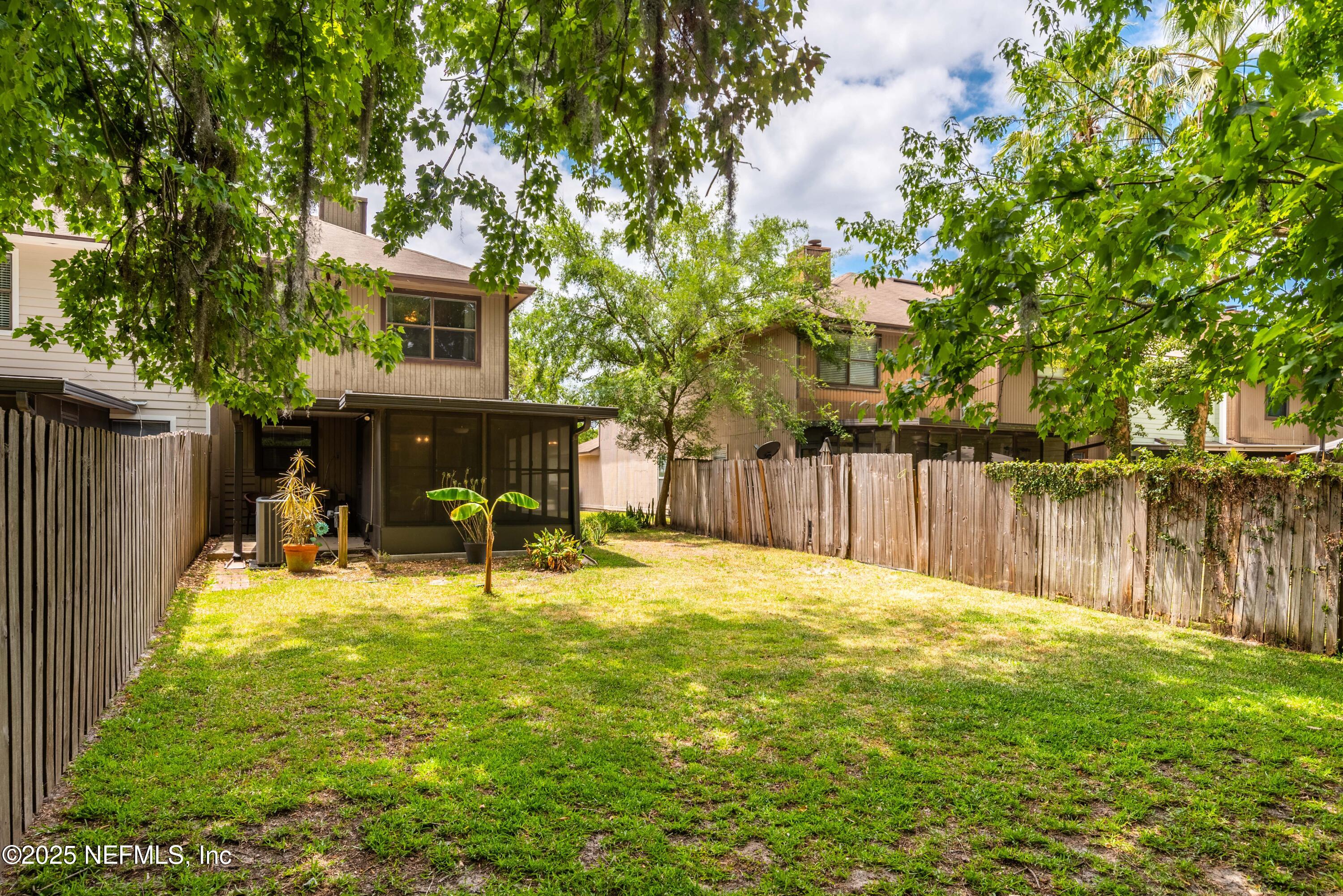 3951 LAURELWOOD Drive