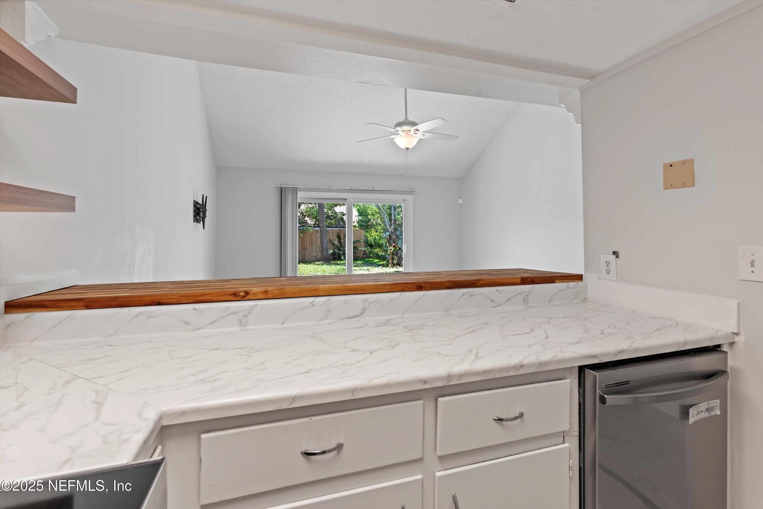 1616 1ST Street