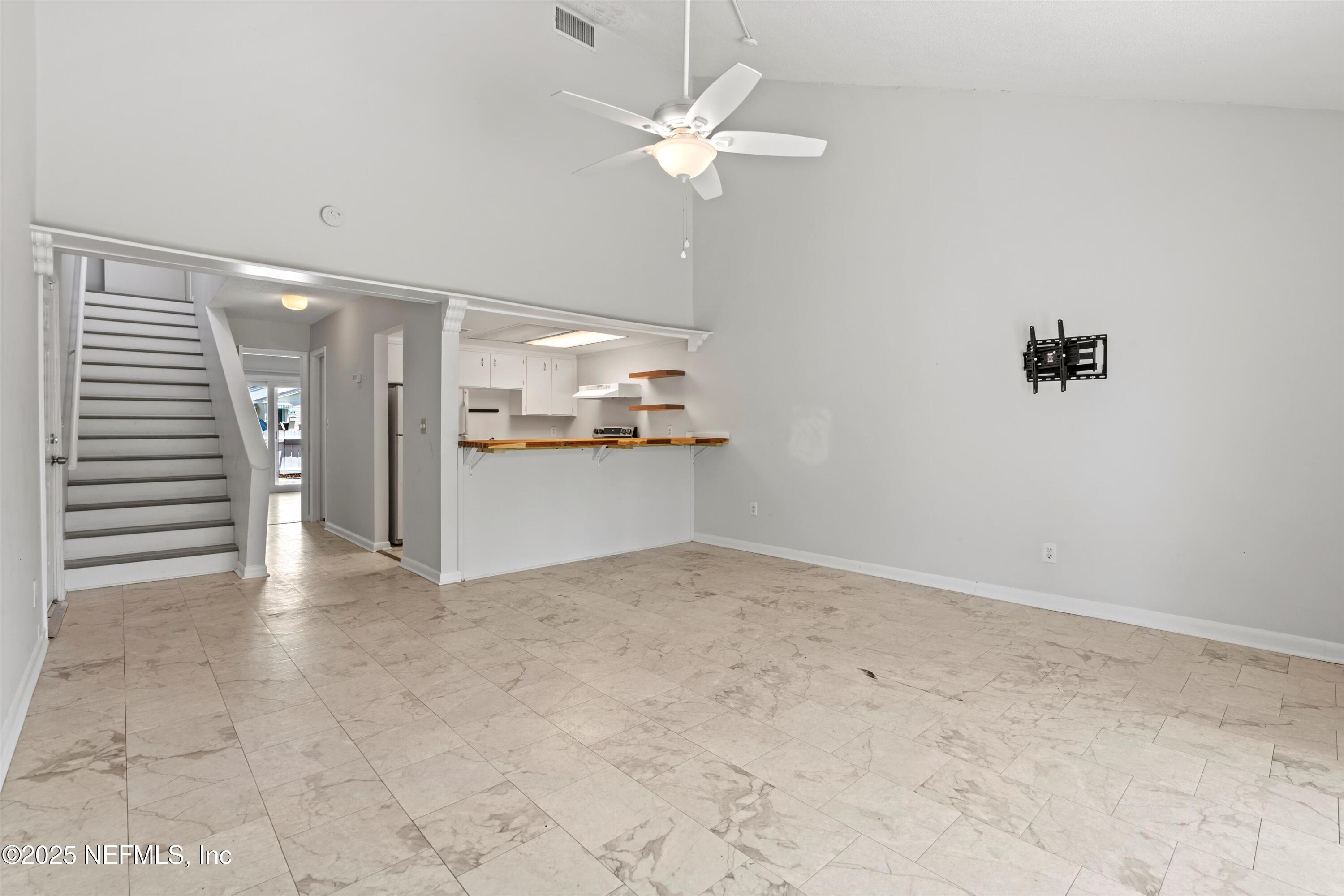 1616 1ST Street