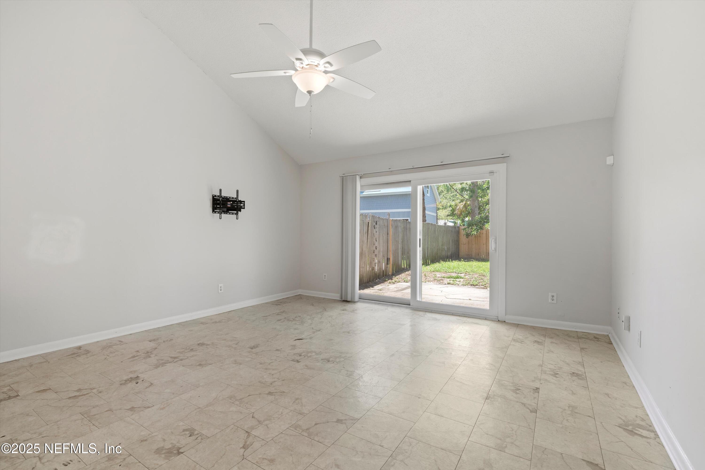 1616 1ST Street