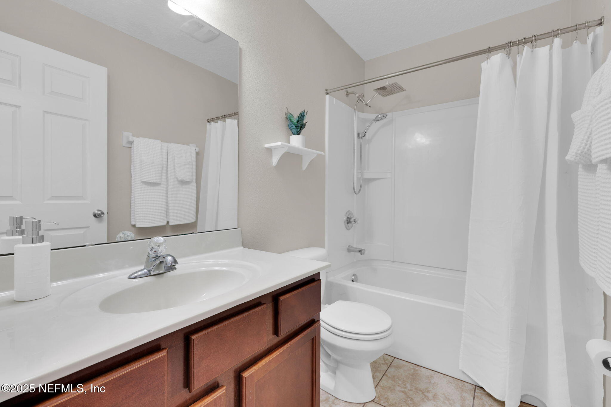 16301 MAGNOLIA GROVE Way