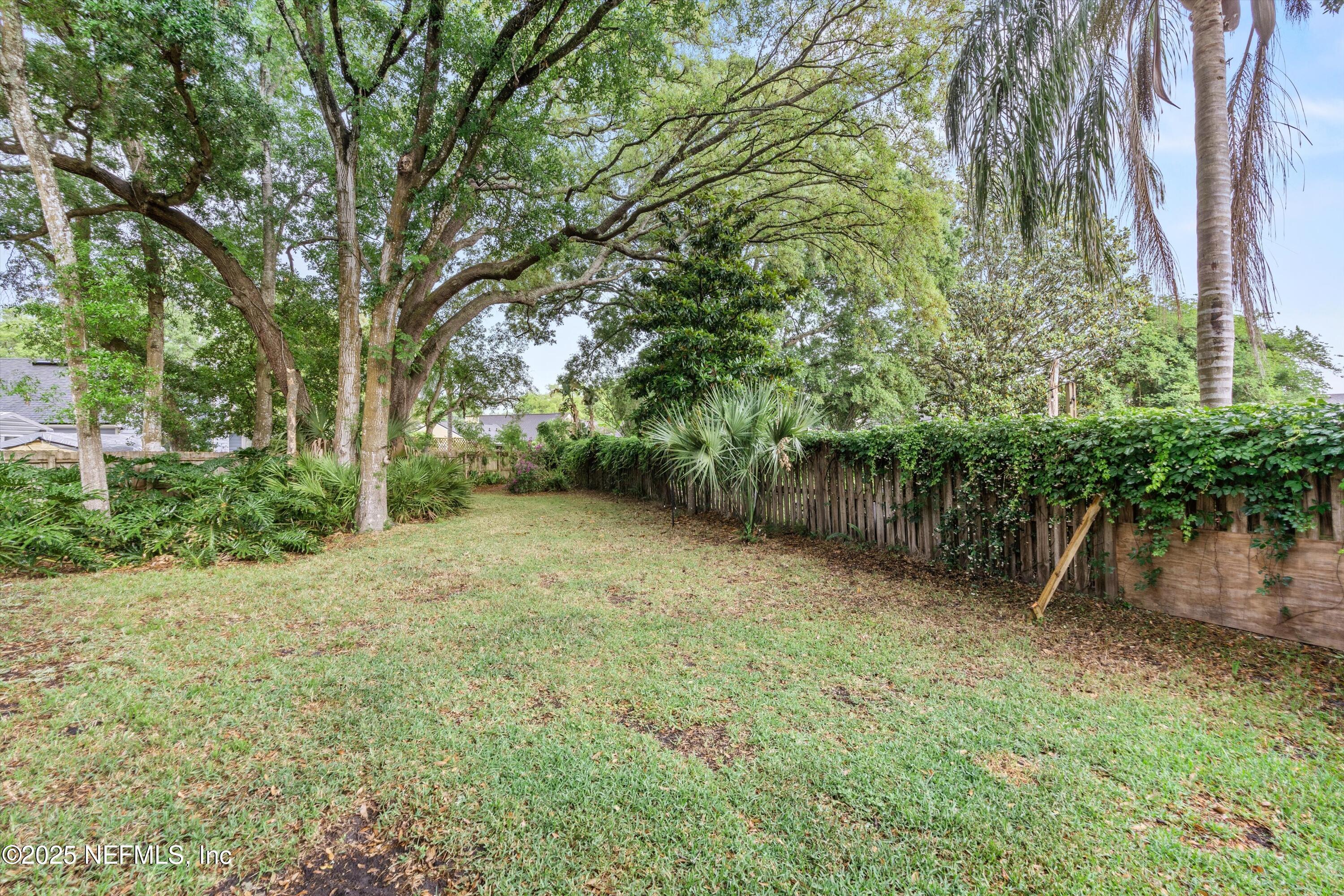 2451 HAMPTON FALLS Drive W