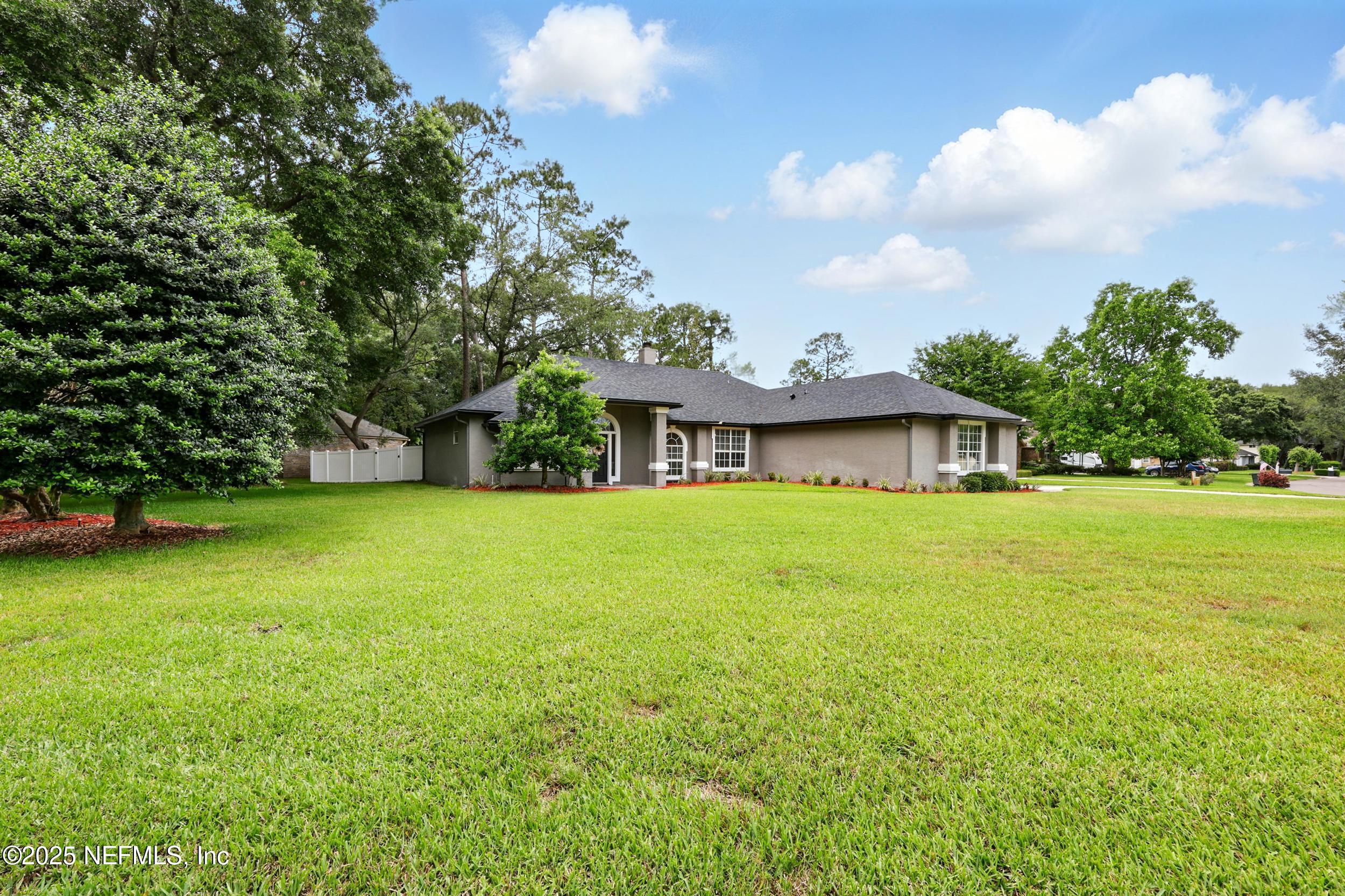 100 BRACKEN Court, St. Johns