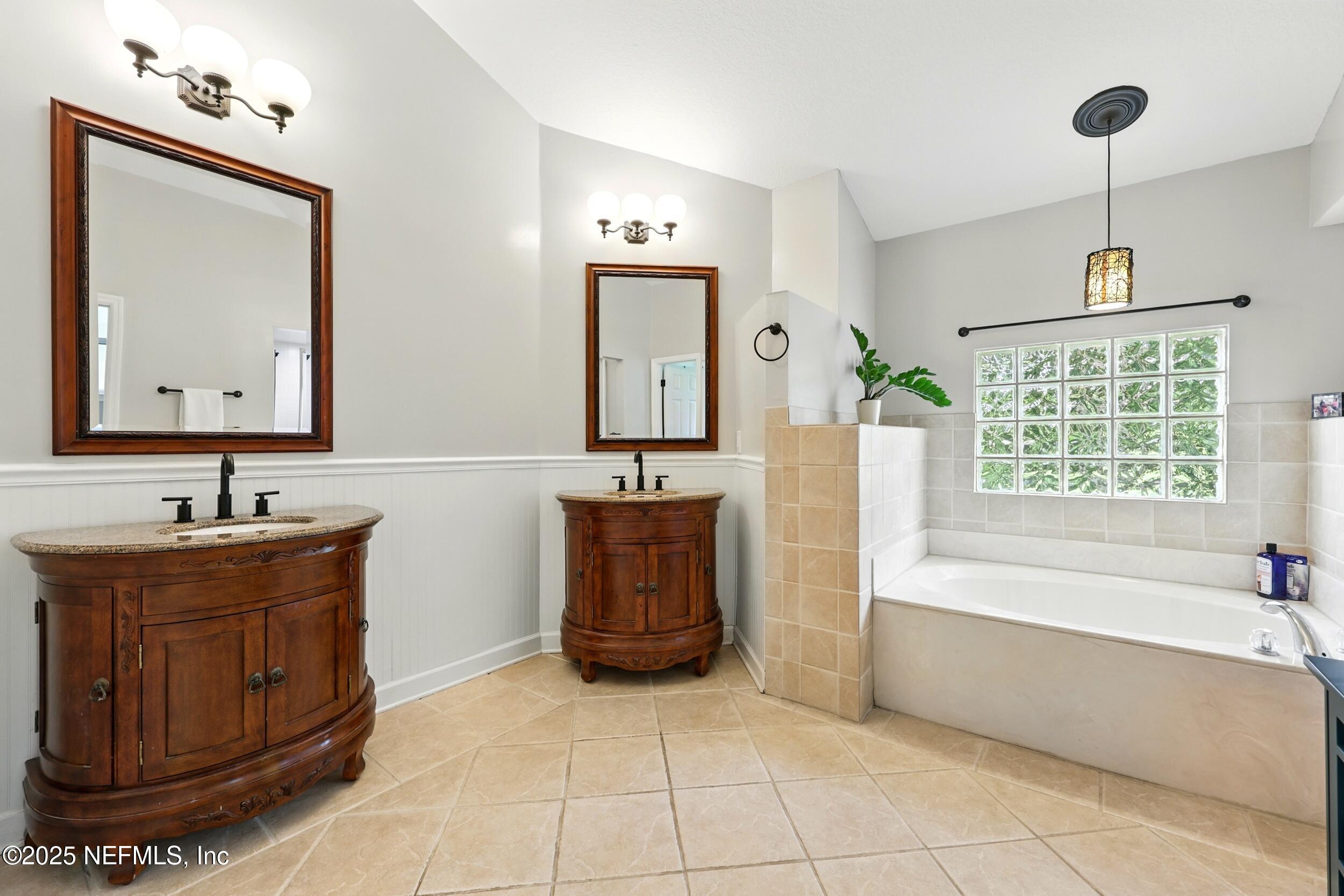 100 BRACKEN Court, St. Johns